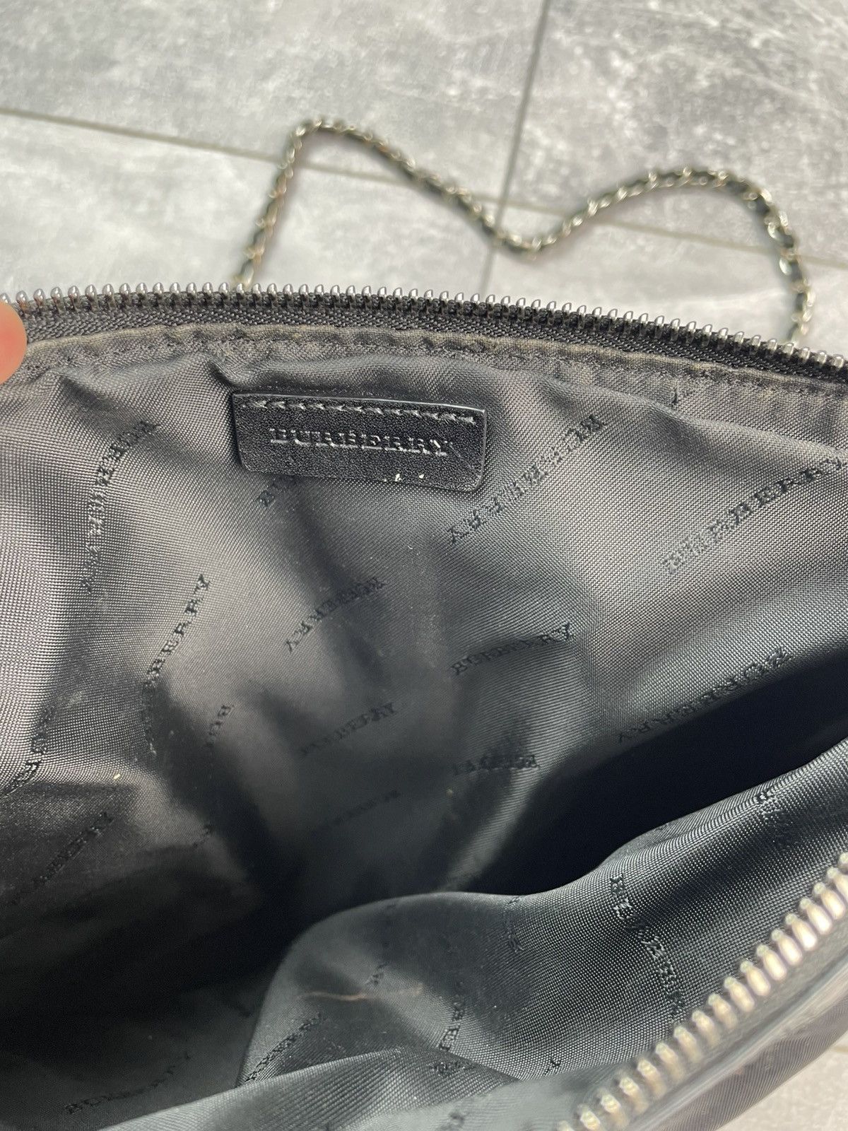 Burberry Burberry Leather Shoulder Bag Size ONE SIZE - 10 Thumbnail