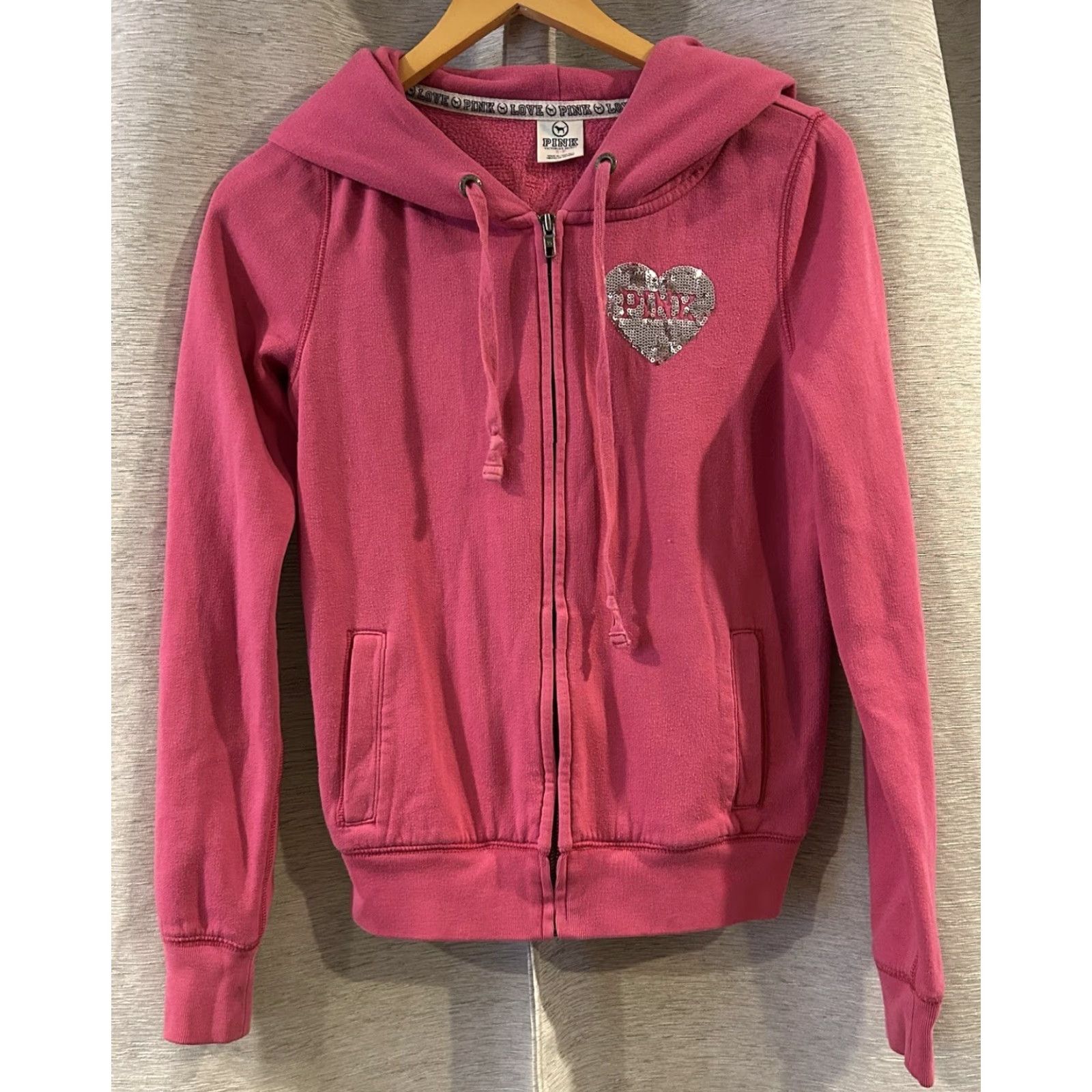 Victoria's Secret VINTAGE Victoria's Secret Sequin Pink Jacket Women Small Sequin Love Classic (Note: Title must use original words only; avoid adding new info) Size S / US 4 / IT 40 - 2 Thumbnail
