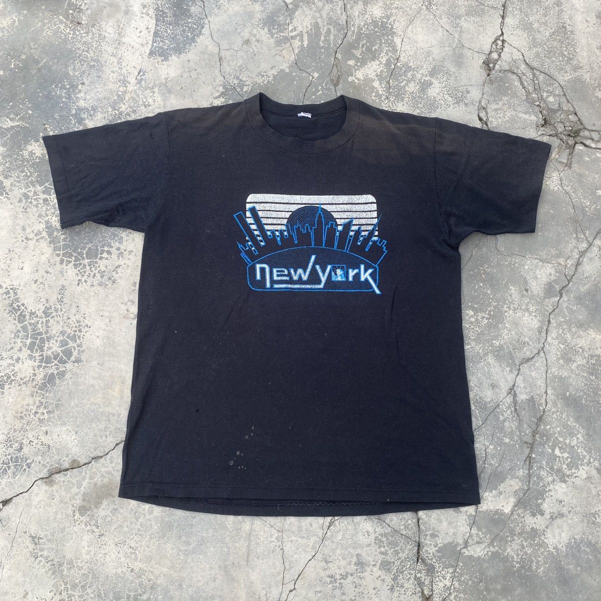 New York Yankees × Vintage 1980s Distressed New York Liberty tee Size US L / EU 52-54 / 3 - 1 Thumbnail
