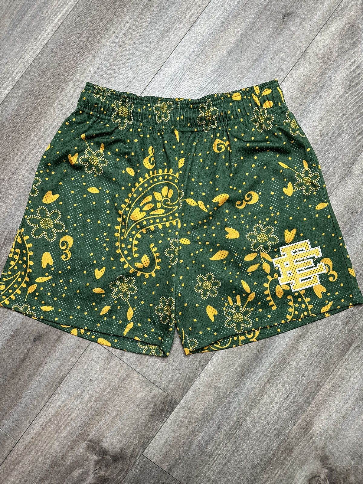 image of Ee Eric Emanuel Green Paisley Basic Short Size Large, Men's