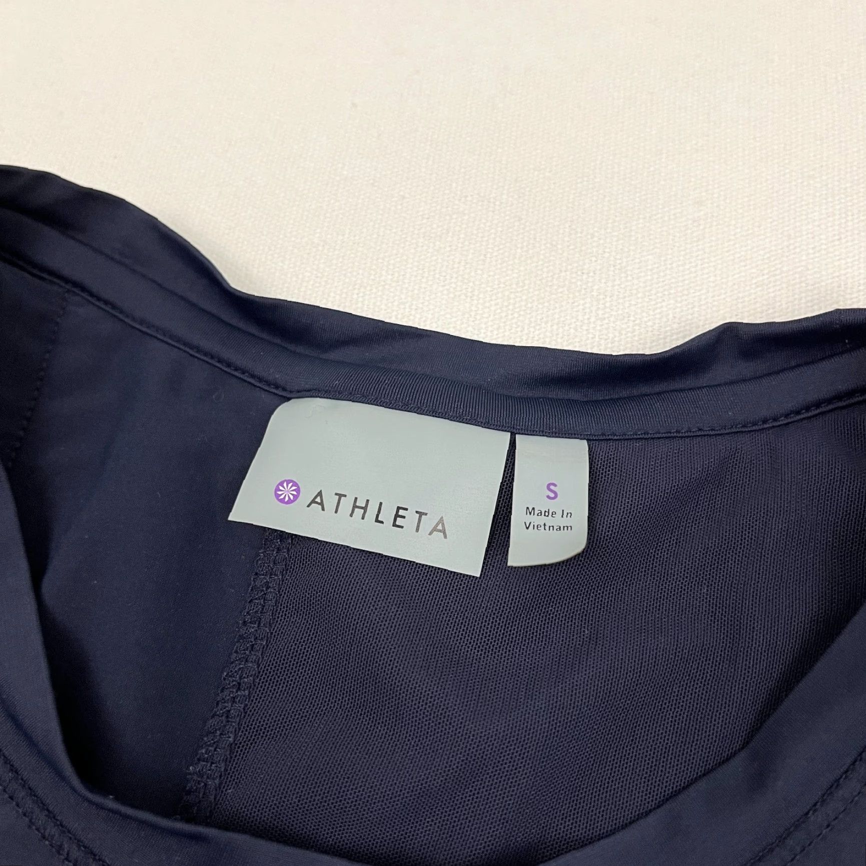 Athleta Athleta Tank Top Womens Small Navy Blue Active Fitness Workout Yoga Lightweight Sleeveless Racerback Athletic Shirt Womens Size S / US 4 / IT 40 - 4 Thumbnail