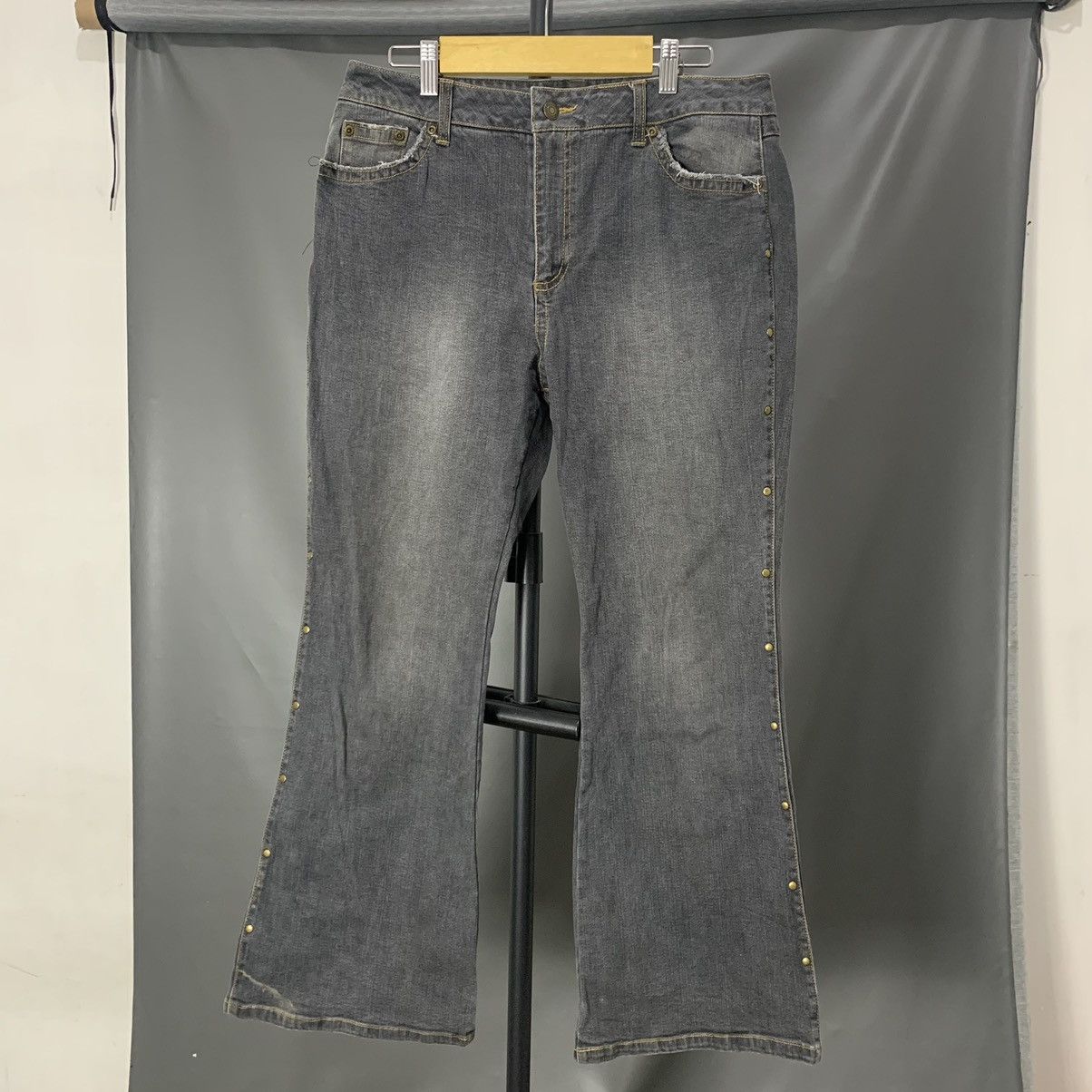 Hysteric Glamour × If Six Was Nine × Japanese Brand Vtg Japanese Boot cut Denim Flare Studded Flare Pant Size US 32 / EU 48 - 1 Thumbnail