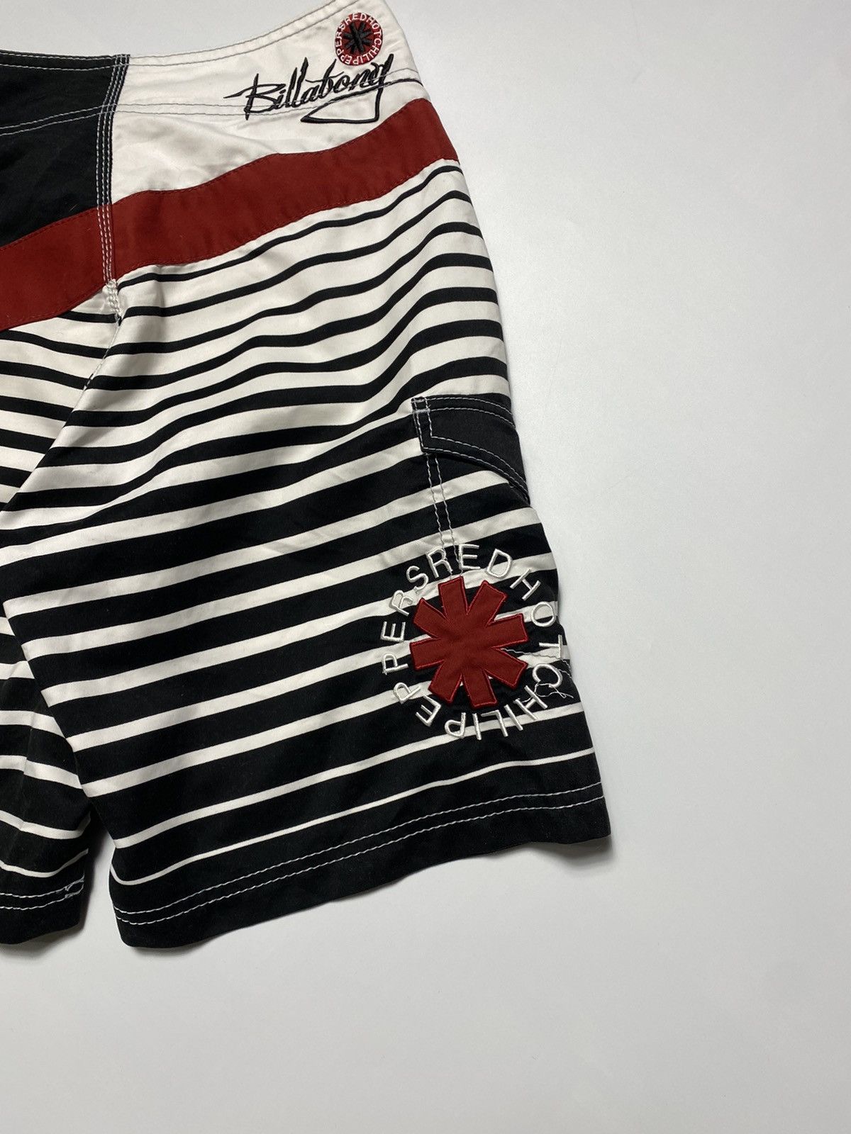 Billabong Limited Edition Red Hot Chili Peppers X Billabong Shorts Size US 28 / EU 44 - 10 Thumbnail