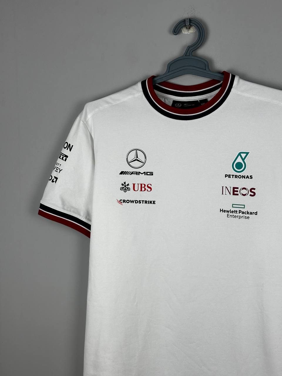 Formula 1 Vintage AMG Mercedes Benz Petronas T-Shirt Y2K Size US XXL / EU 58 / 5 - 3 Thumbnail