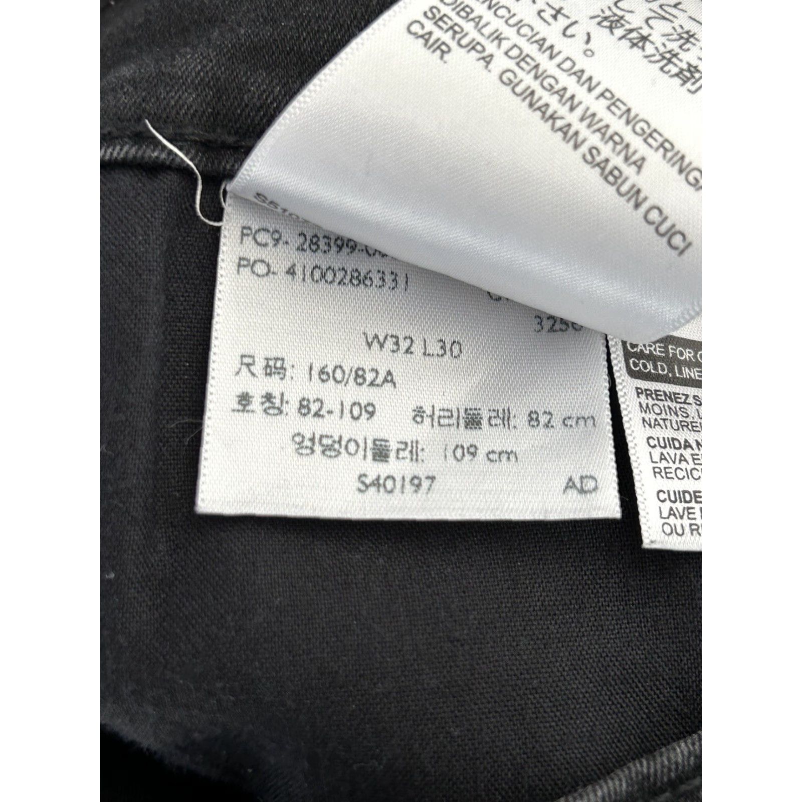 Levi's Women's Levis Slimming Skinny Jeans Black Size 32x30 Size 24" / US 00 / IT 34 - 4 Thumbnail
