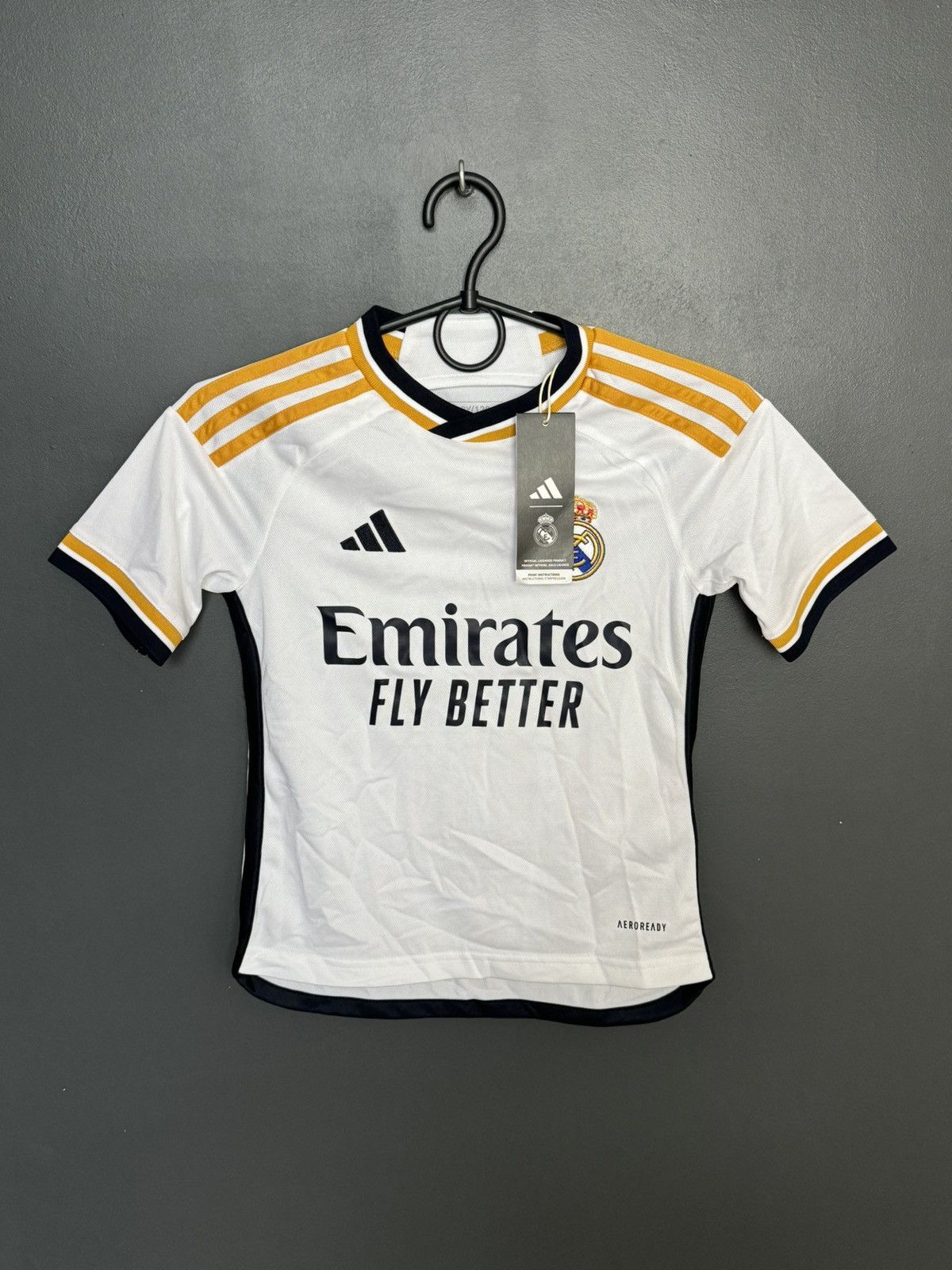 Adidas KIDS Real Madrid 23/24 Home Vinicius Jr. Football Jersey Size US XS / EU 42 / 0 - 2 Thumbnail