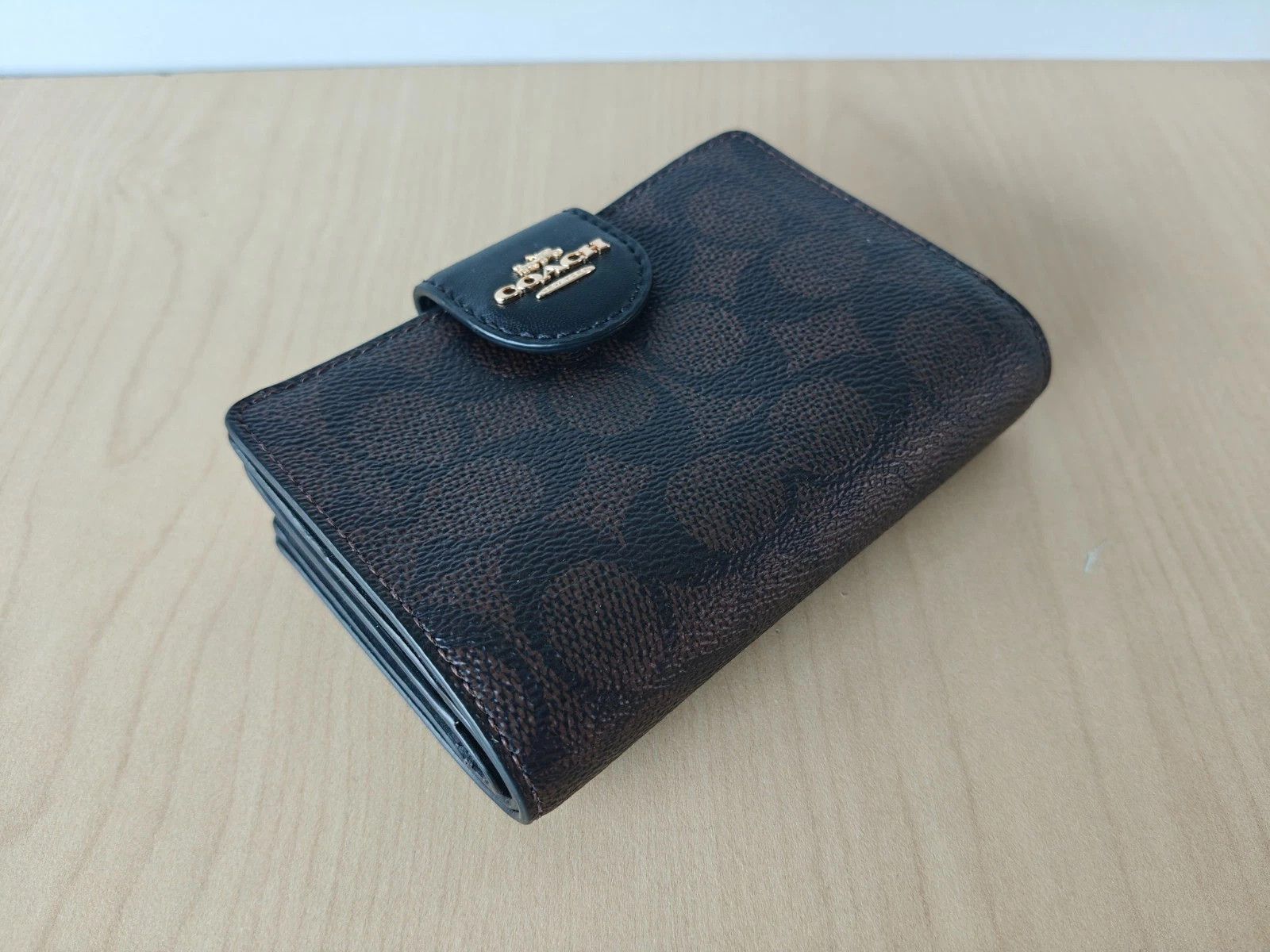 Coach Coach Medium Corner Zip Wallet In Signature T/1016 Size ONE SIZE - 6 Thumbnail