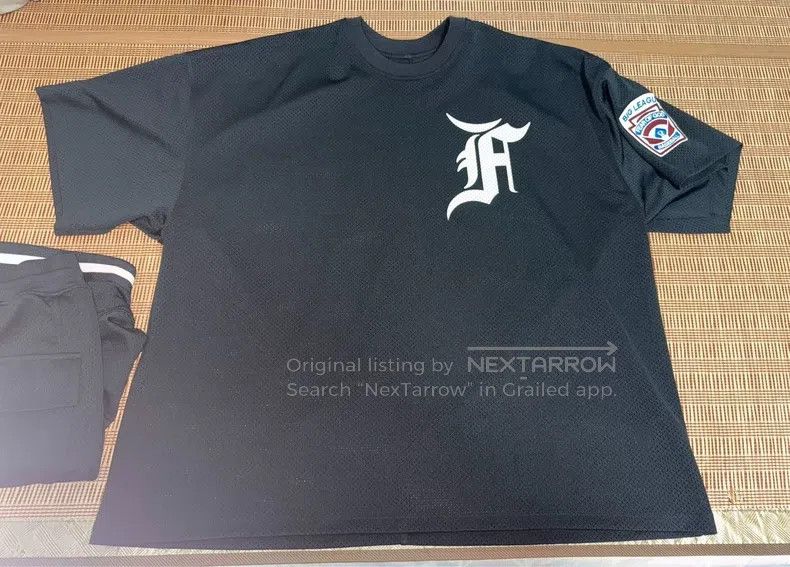 Fear of God Fear of God Mesh short sleeves for medals Size US L / EU 52-54 / 3 - 1 Thumbnail