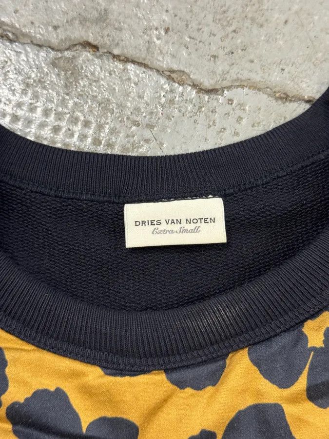 Dries Van Noten Dries Van Noten Navy Flowers Hybrid Bohemian Sweater Size XS / US 0-2 / IT 36-38 - 3 Thumbnail