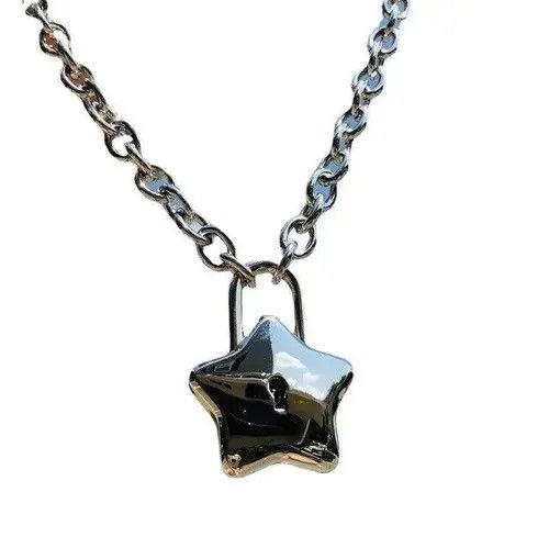 Jewelry Cool Star Lock Pendant Necklaces Size ONE SIZE - 3 Thumbnail