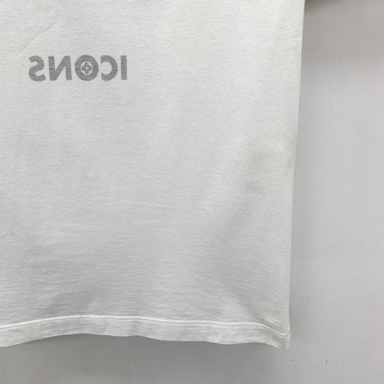 Louis Vuitton Louis Vuitton White Logo Cotton Short Sleeve T-shirt K26WX Size S / US 4 / IT 40 - 4 Thumbnail