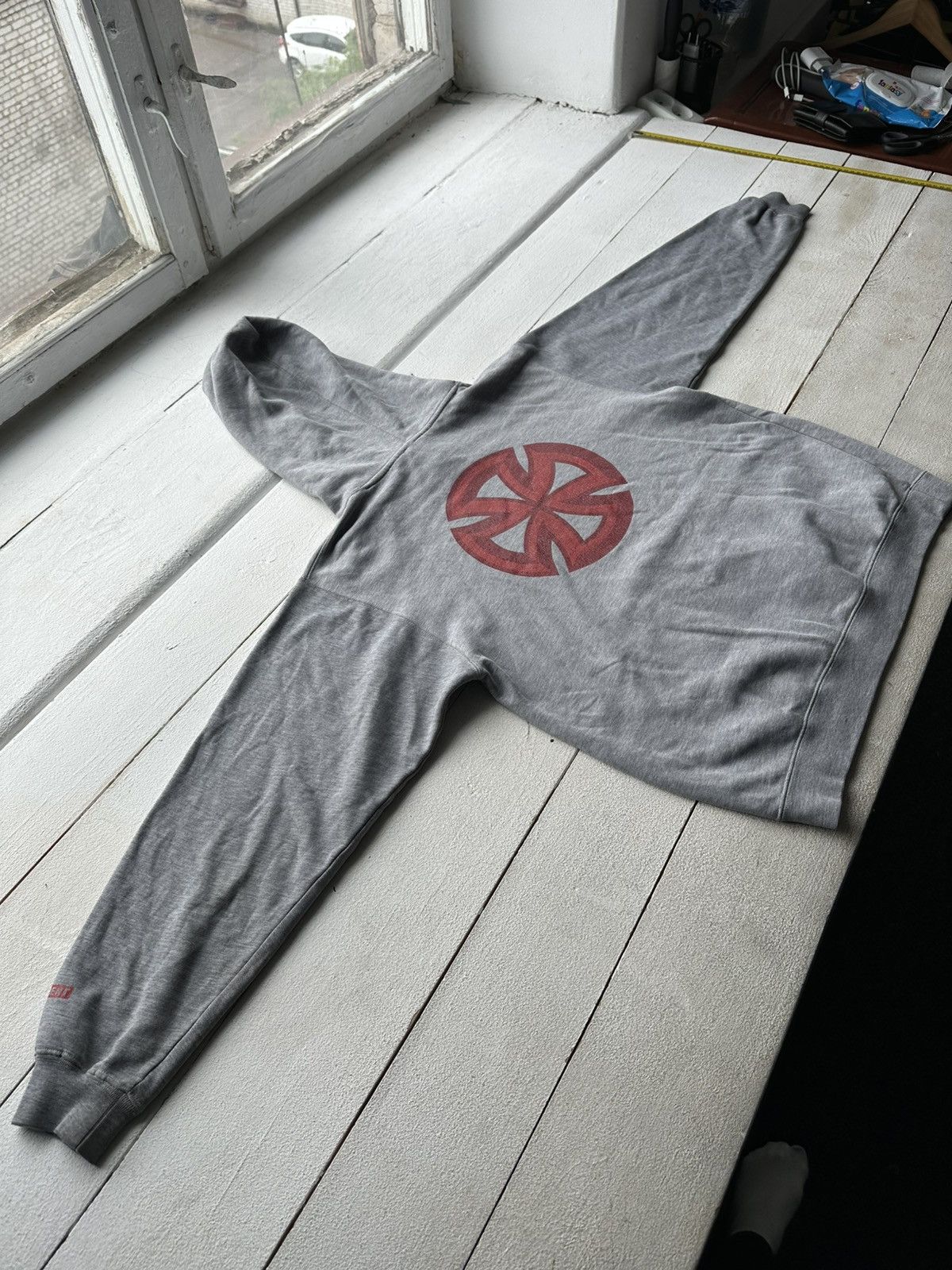 Independent Truck Co. × Vintage 🚨VNTG INDEPENDENT DISTRESSED SKATE HOODIE BIG LOGO GRAY Size US M / EU 48-50 / 2 - 11 Thumbnail