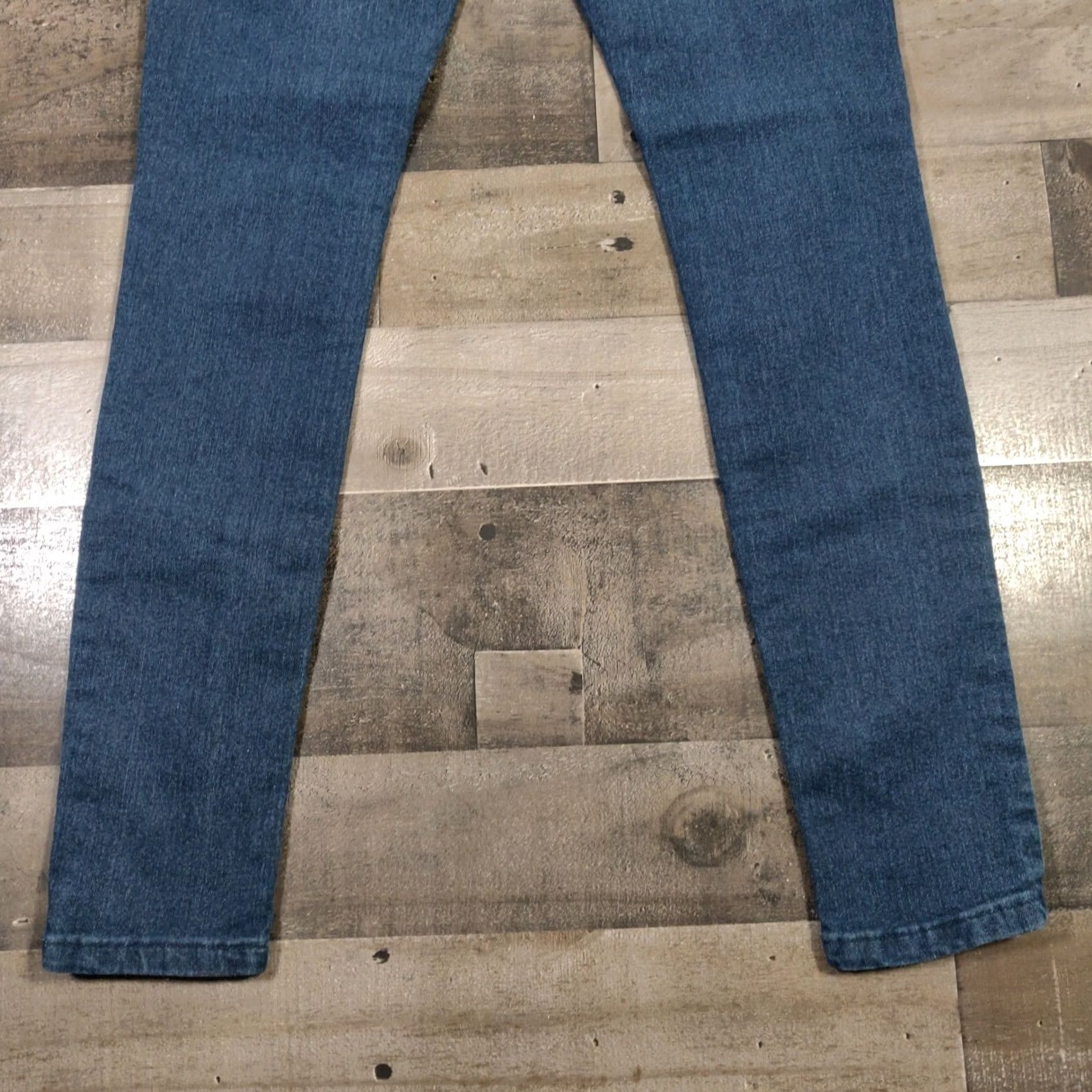 Forever 21 Forever 21 Jeans Womens 25 Low Rise Skinny Zip Closure Dark Wash Denim Blue 5-Pocket Mens? Size 42" / US 20 - 7 Thumbnail