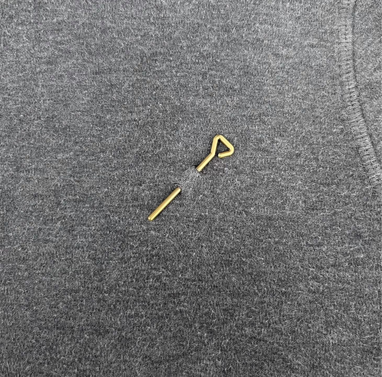 Louis Vuitton Louis Vuitton Gray Metal Pin Manual Logo Zip Hoodie S Size US S / EU 44-46 / 1 - 6 Thumbnail