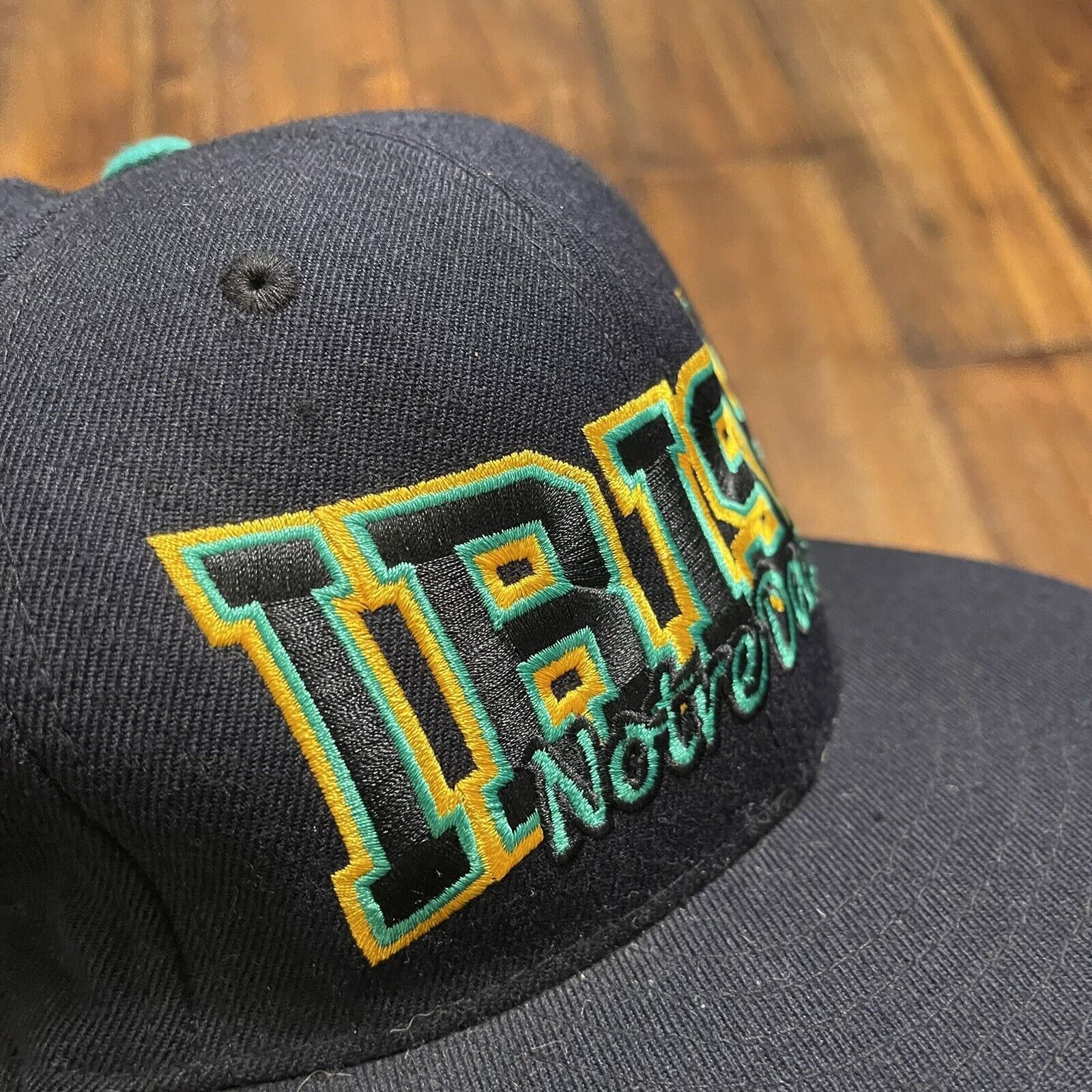 Top Of The World Vtg Notre Dame Irish Embroidered Snapback Hat Top The World Size ONE SIZE - 7 Thumbnail