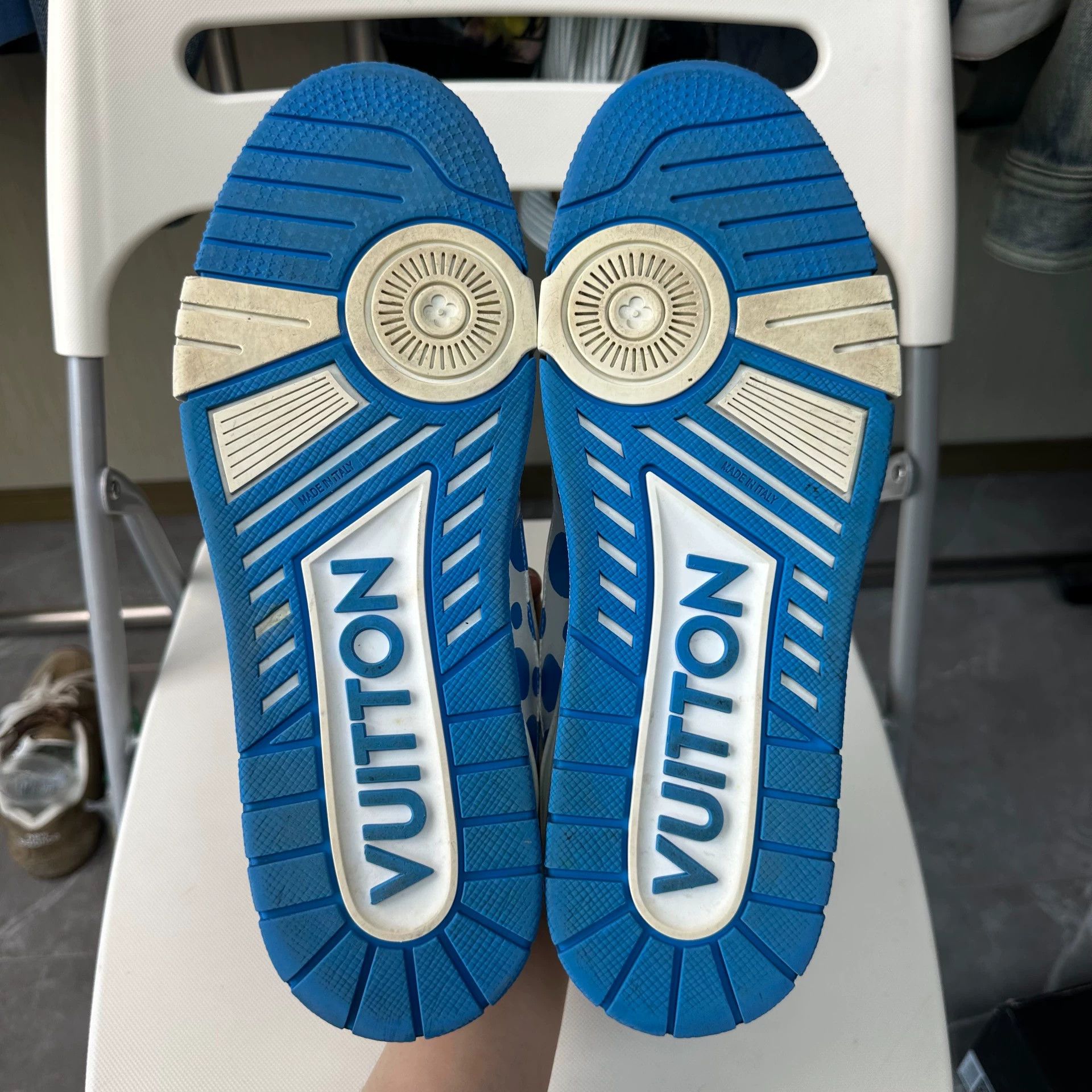 Louis Vuitton Yayoi Kusama x Louis Vuitton Trainer White & Blue 42.5 Size US 9.5 / EU 42-43 - 5 Thumbnail