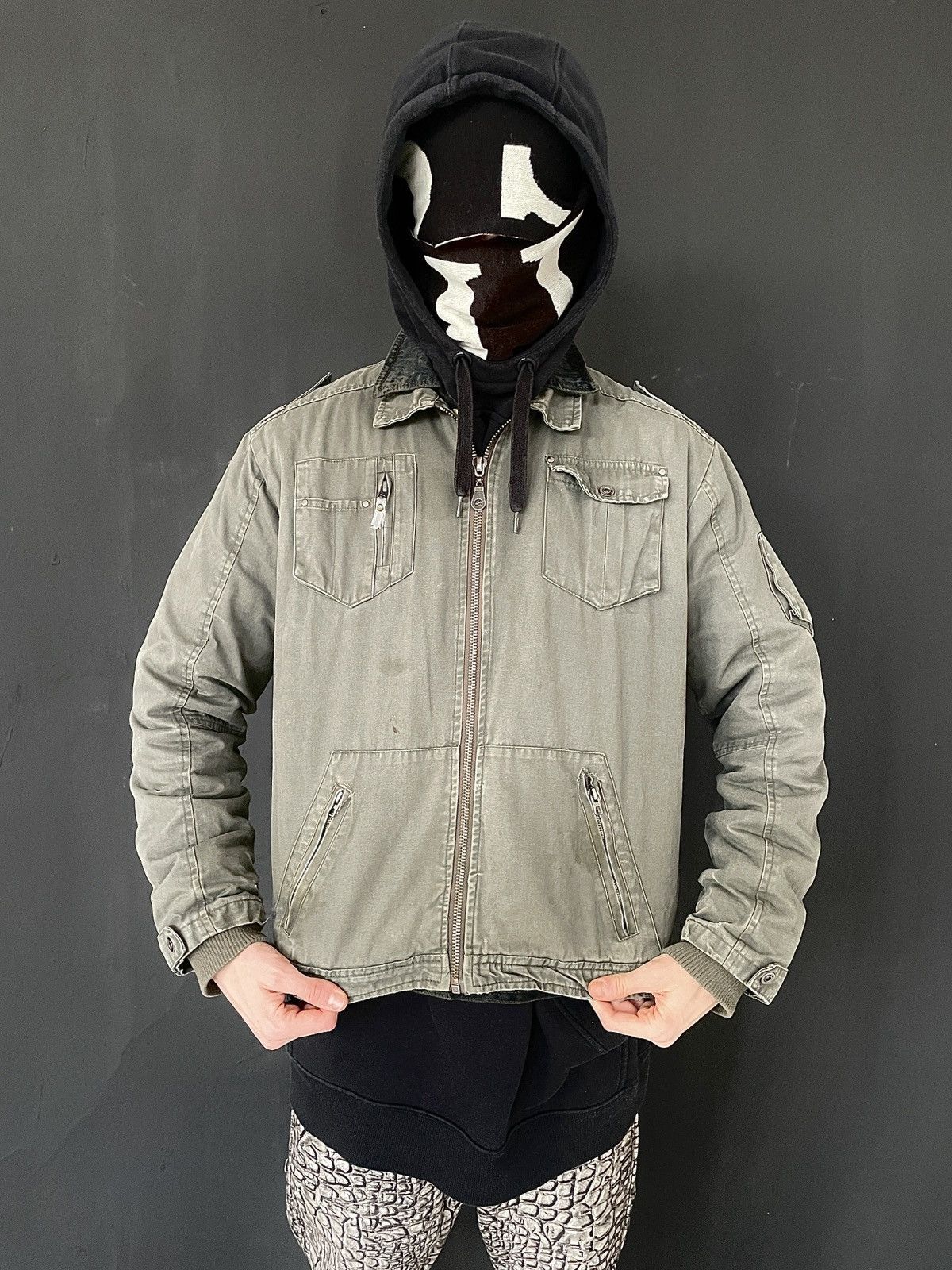 Vintage Vintage Military Field Jacket Distressed Faded Workwear L Size US XL / EU 56 / 4 - 11 Thumbnail
