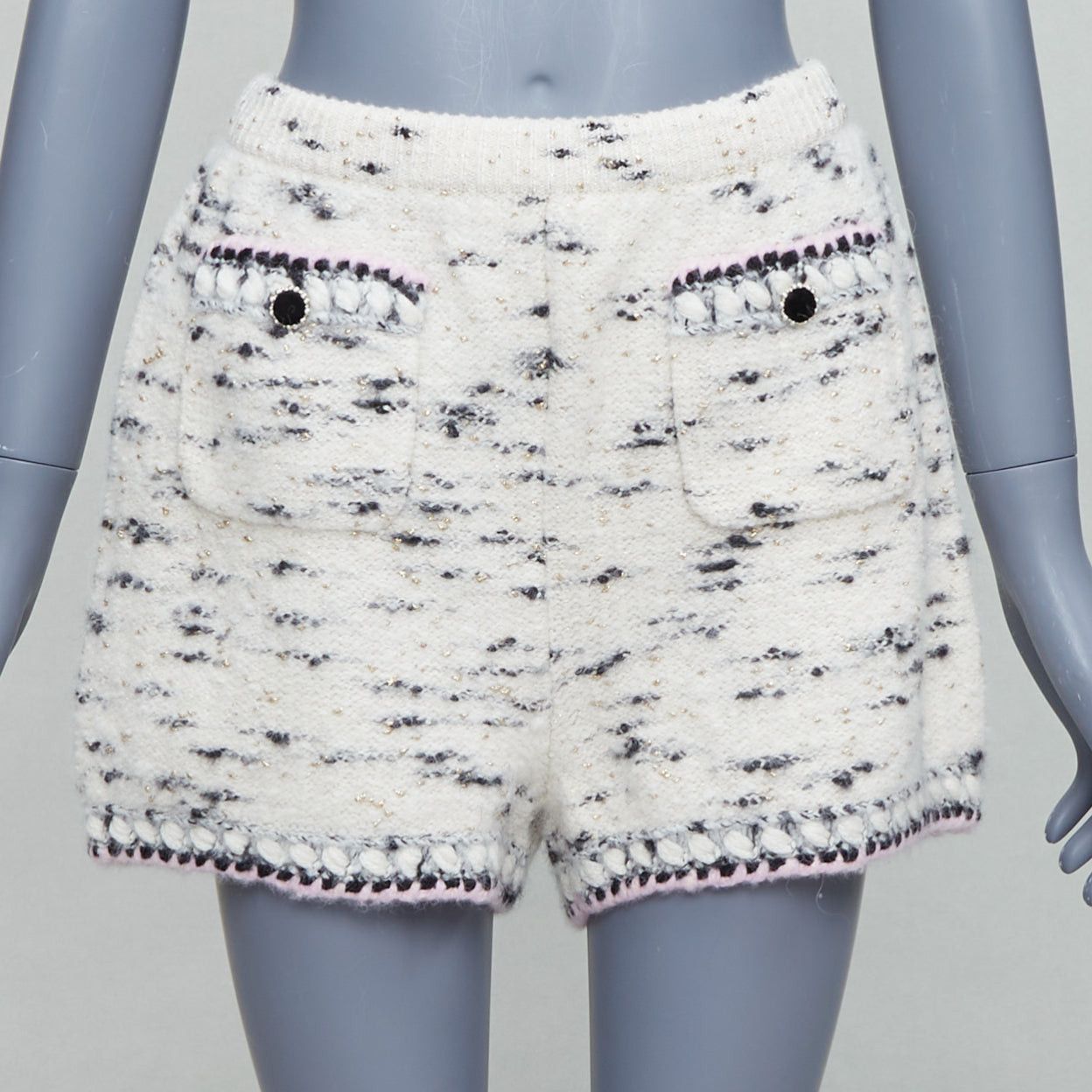 Chanel CHANEL 21A Runway cream cashmere wool tweed trim boucle knit shorts FR40 L Size 30" / US 8 / IT 44 - 1 Thumbnail