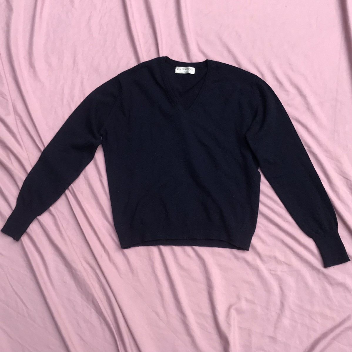 Burberry CASHMERE BURBURRYS MADE IN SCOTLAND V-NECK NAVY JUMPER Size M / US 6-8 / IT 42-44 - 2 Thumbnail