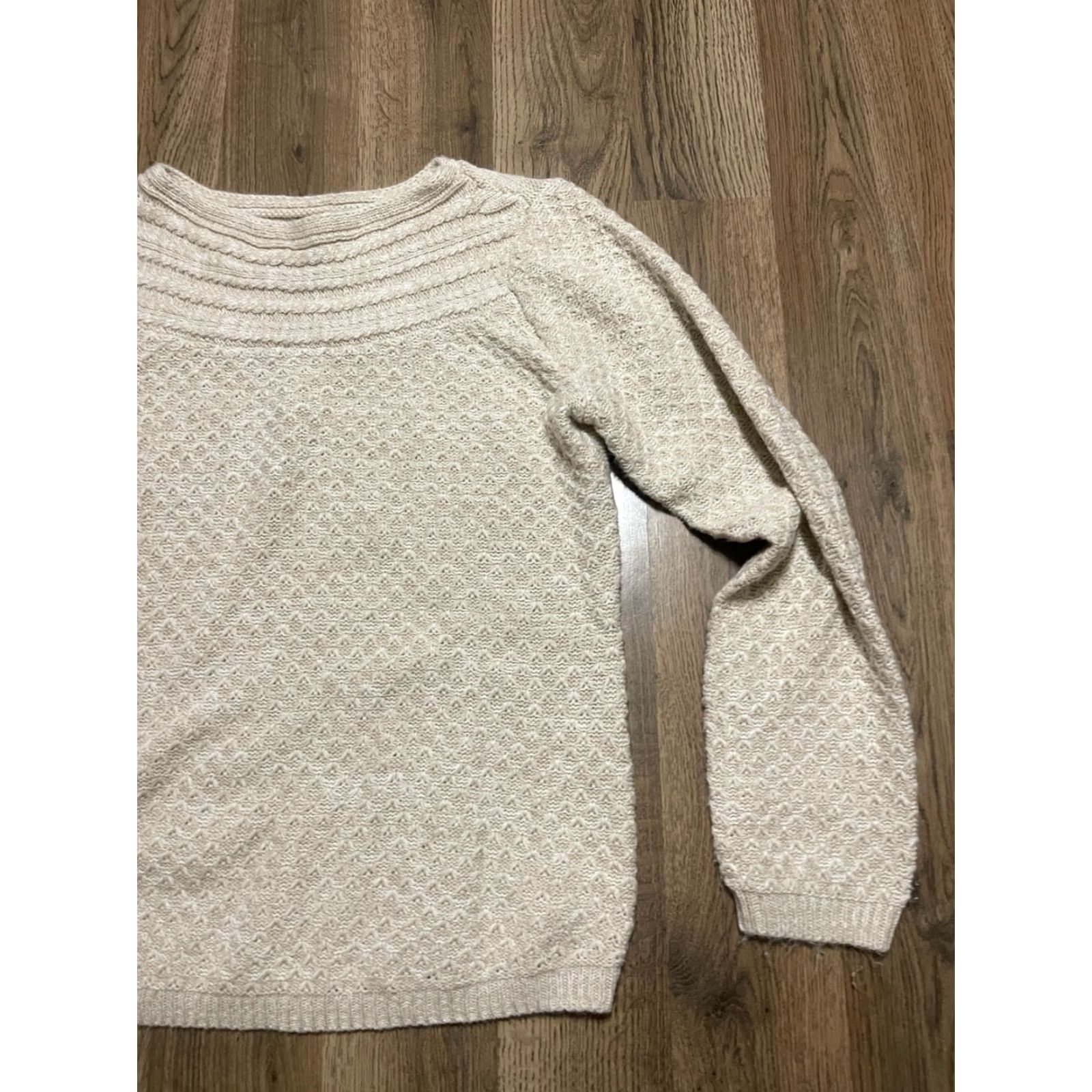 Croft & Barrow Croft&Barrow Sweater Women's Medium Cream Pullover Long Sleeve Crew Neck Casual Modern Size M / US 6-8 / IT 42-44 - 4 Thumbnail