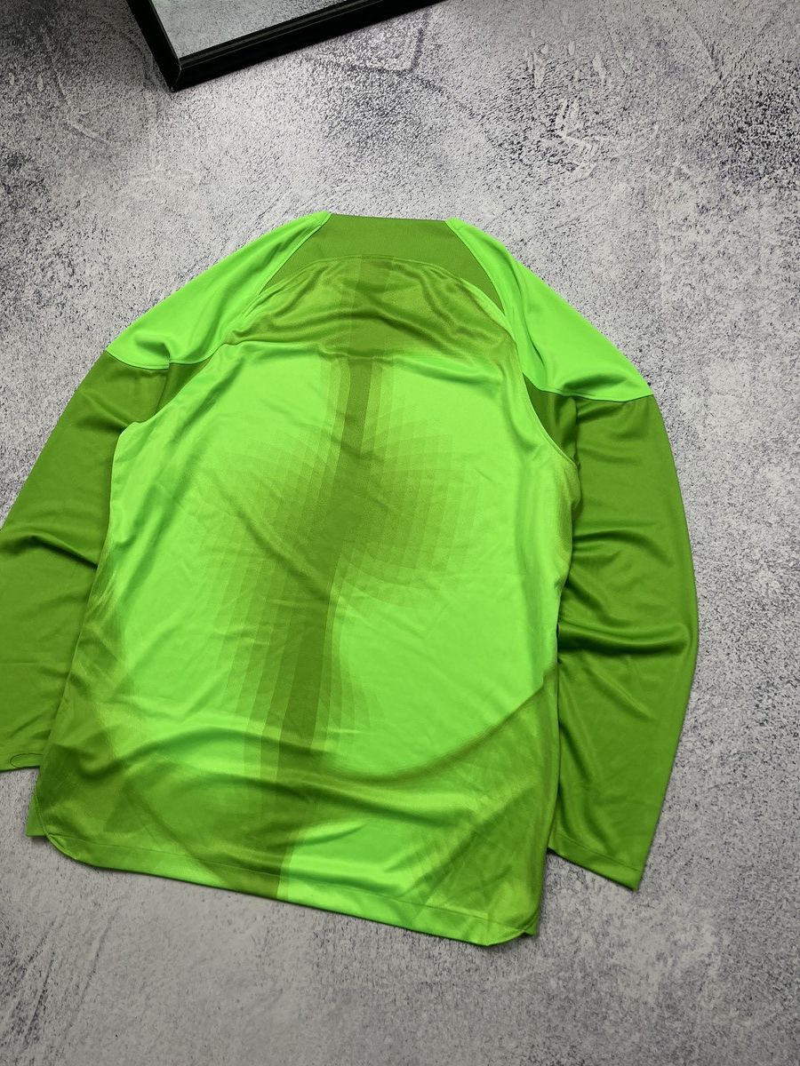 Nike NWT Nike Paris Saint Germain 2022/23 Home Goalkeeper Jersey Size US L / EU 52-54 / 3 - 13 Thumbnail