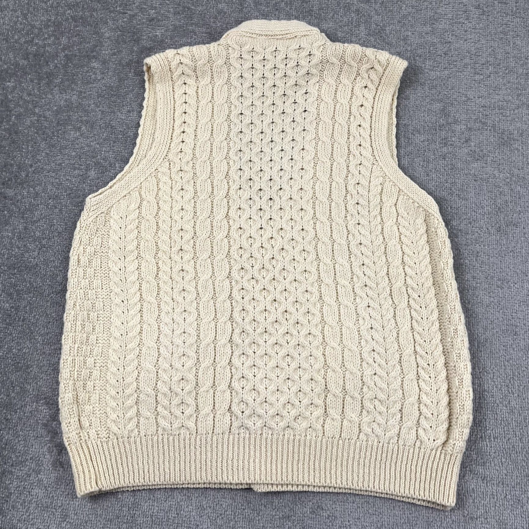 Vintage VINTAGE Carraig Donn Sweater Vest Men XL Brown Wool Cable Knit Pocketed Crew Neck Size US XL / EU 56 / 4 - 8 Thumbnail