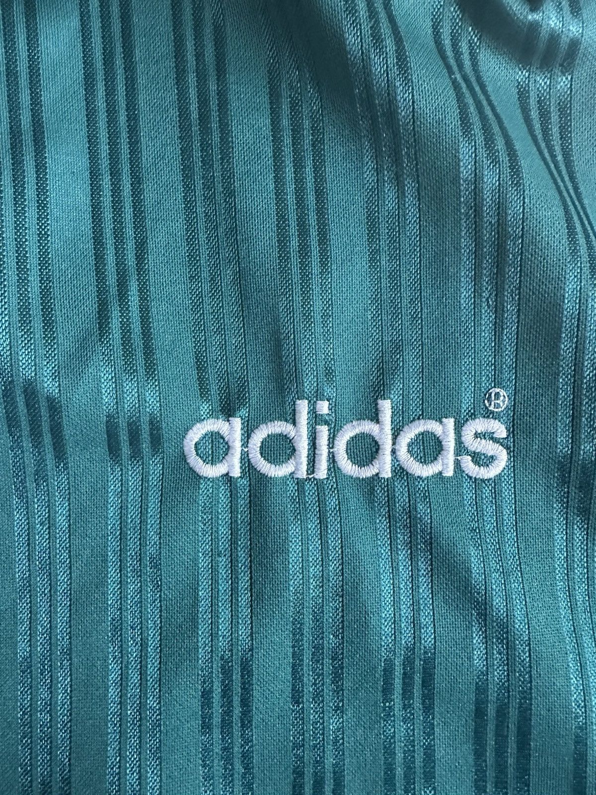 Adidas Liverpool FC 95/96 Away Jersey by Adidas (Carlsberg Sponsor) Size US XL / EU 56 / 4 - 5 Thumbnail
