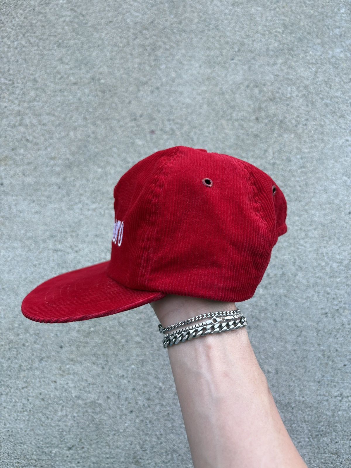 Camel Vintage 1990s Marlboro Red/White Corduroy Snap Back Hat Size ONE SIZE - 4 Thumbnail