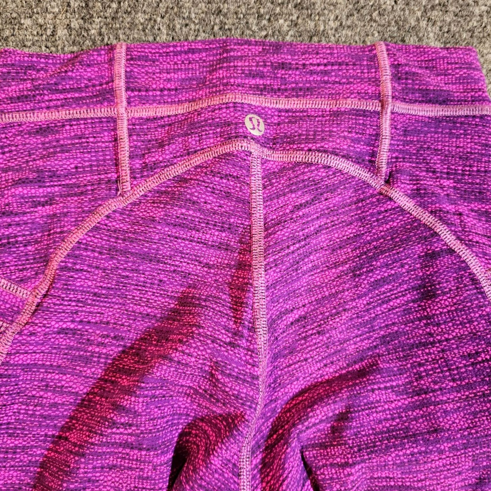 Lululemon Lululemon Pants Womens 4 Pink Purple Free Flow Crop Stretch Low Rise Athletic Shirt? Size 27" / US 4 / IT 40 - 7 Thumbnail