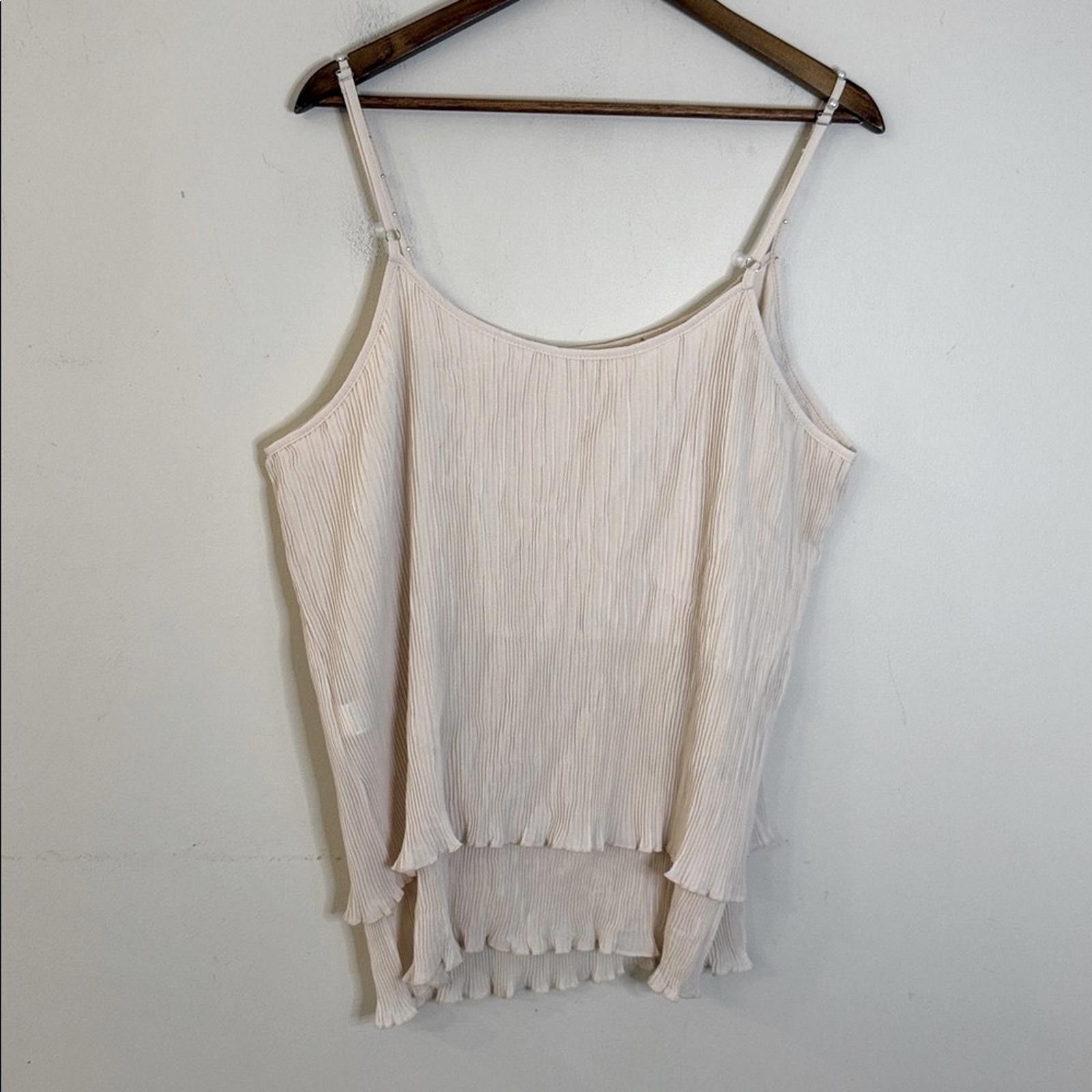 The Unbranded Brand Cream dressy tank top pearl embellishment Plus SZ 2XL Size ONE SIZE - 4 Thumbnail