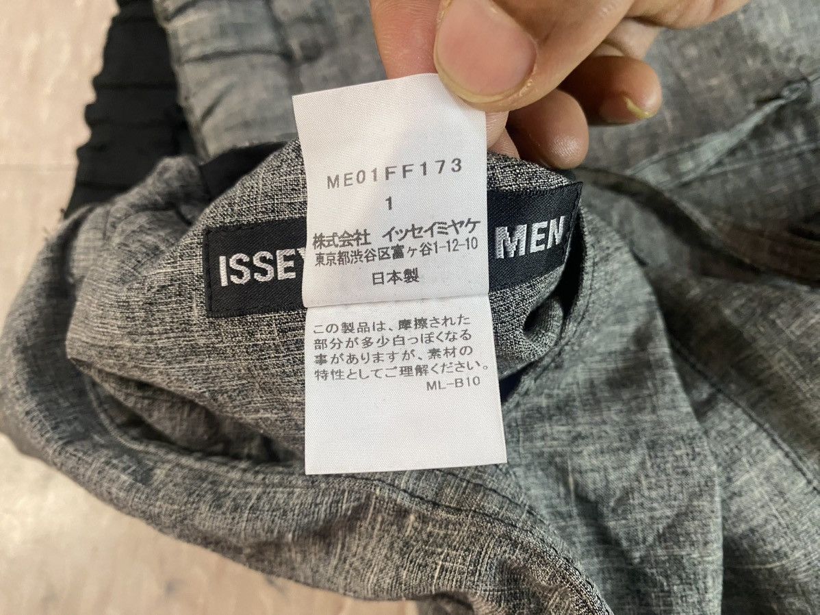 Issey Miyake × Japanese Brand × Pleats Please Issey Miyake Issey miyake men Cropped grey x black reversible drawstring Size US 32 / EU 48 - 5 Thumbnail
