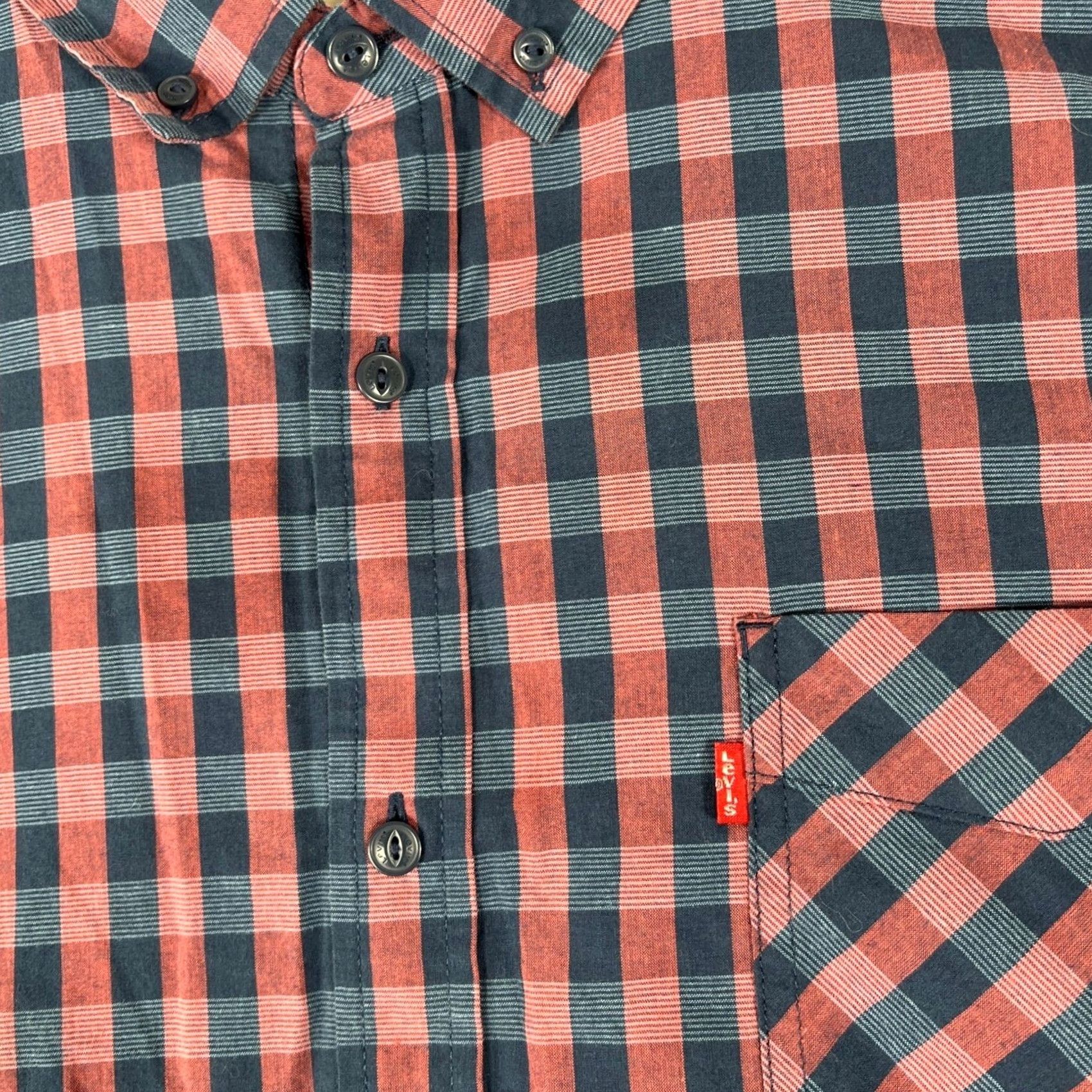 Levi's Levi's Shirt Mens XL Blue Red Plaid Short Sleeve Button Down Pocket Logo Casual Classic Retro Size US XL / EU 56 / 4 - 4 Thumbnail