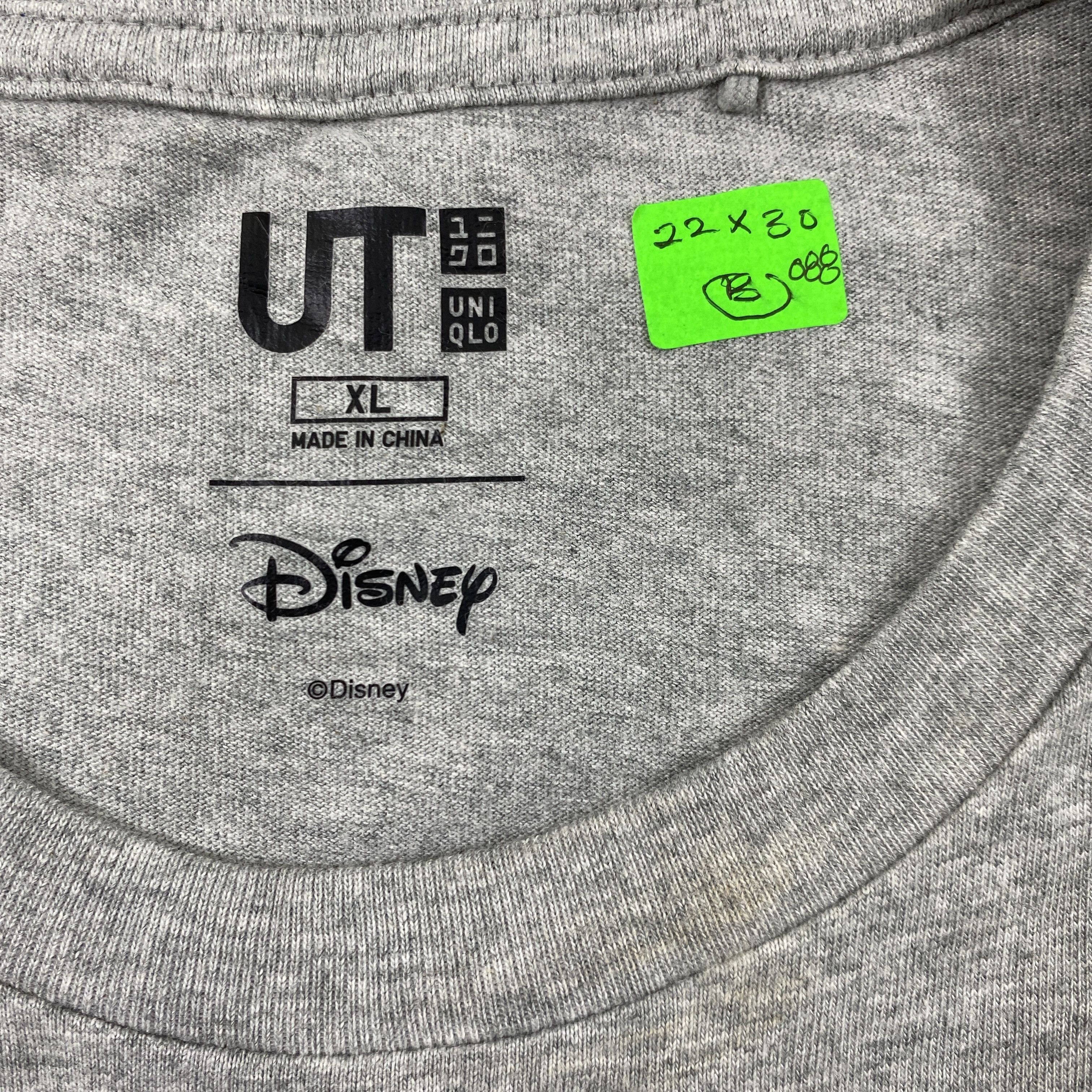 Disney Big Logo Mickey Mouse Uniqlo Large T-Shirt -B088 Size US L / EU 52-54 / 3 - 4 Thumbnail