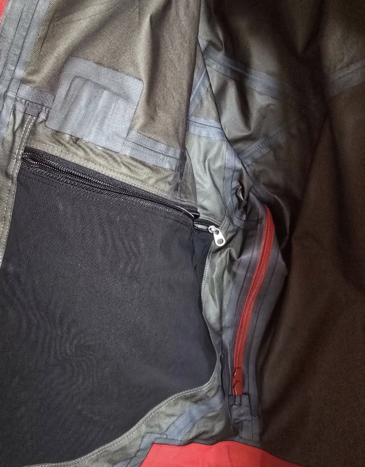 Arc'teryx Arc’teryx Alpha SV First Edition Gold Label 1999 Red XL EUC Size US XL / EU 56 / 4 - 15 Thumbnail