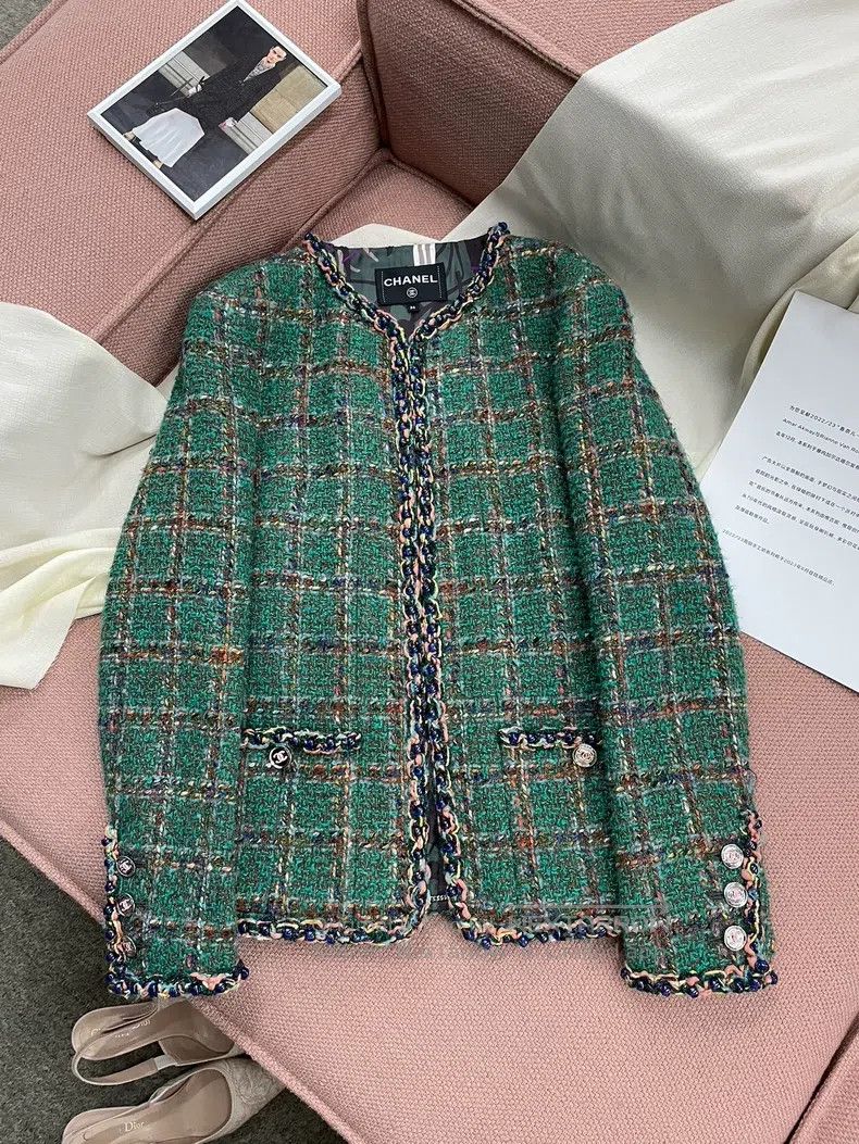 Chanel Chanel Dakar series green jacket Size XXS / US 00 / IT 34 - 1 Thumbnail