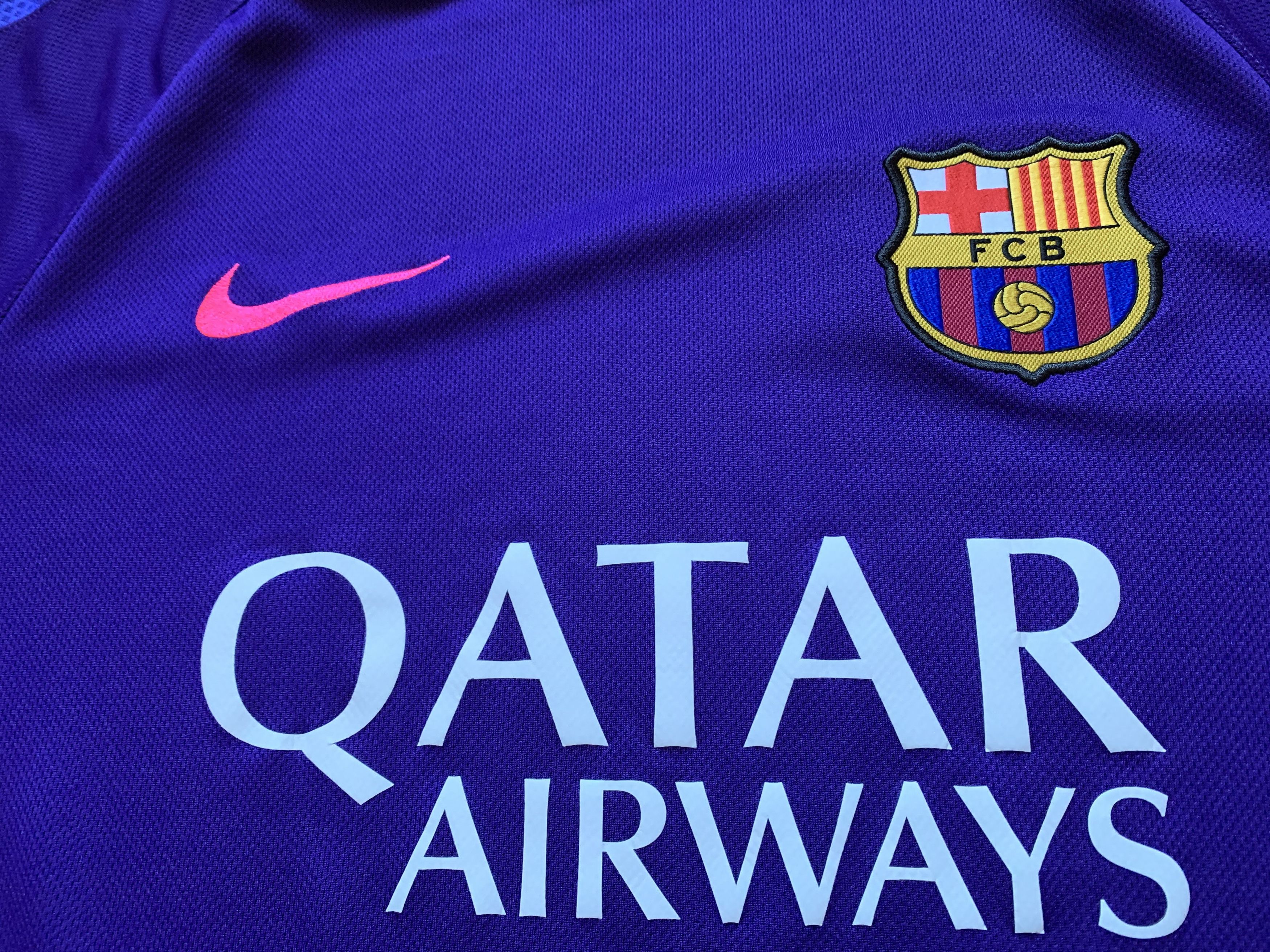 Nike Vintage Nike Barcelona Training Shirt Size US L / EU 52-54 / 3 - 6 Thumbnail