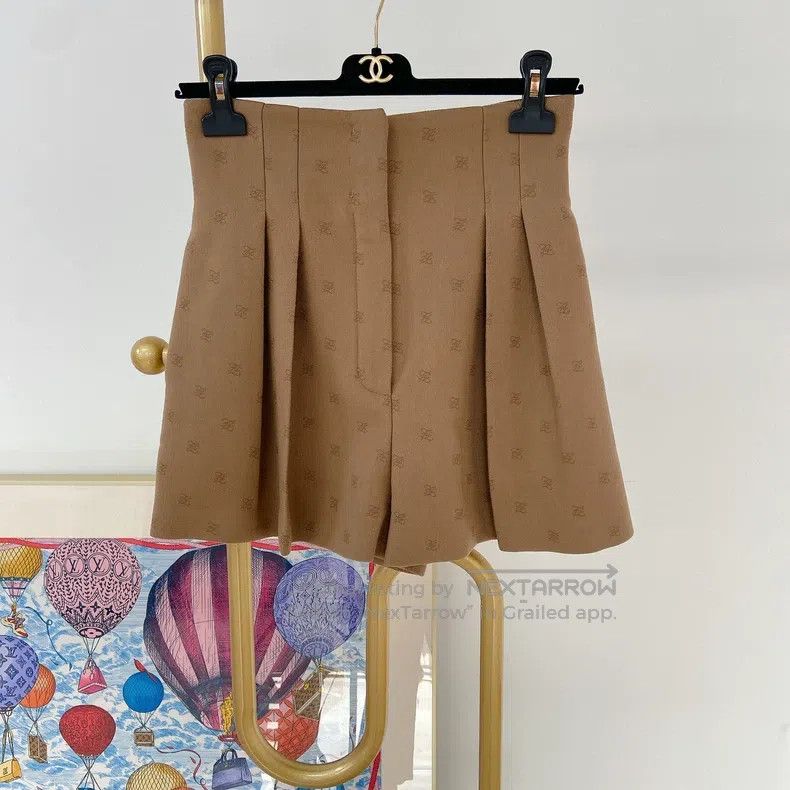 Fendi Fendi Khaki Shorts Size 25" / US 0 / IT 36 - 1 Thumbnail