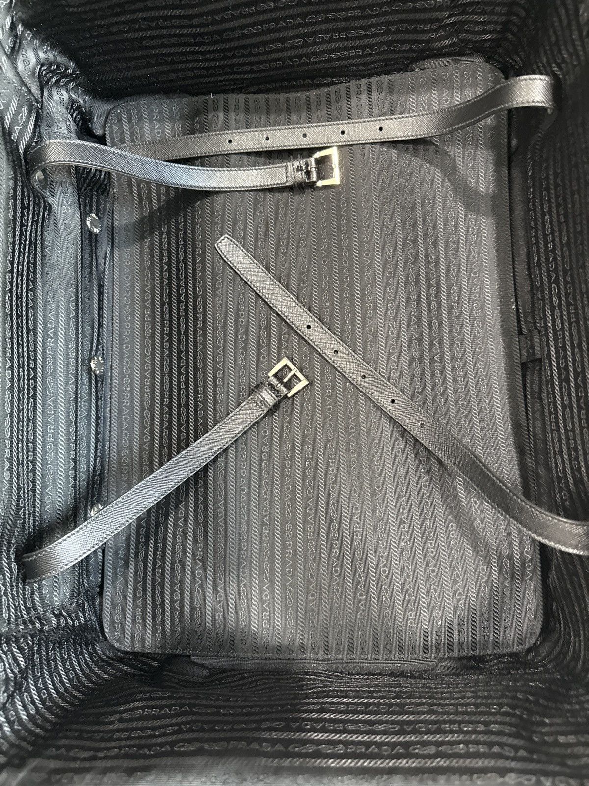 Prada Beautiful authentic travel luggage prada Size ONE SIZE - 2 Thumbnail