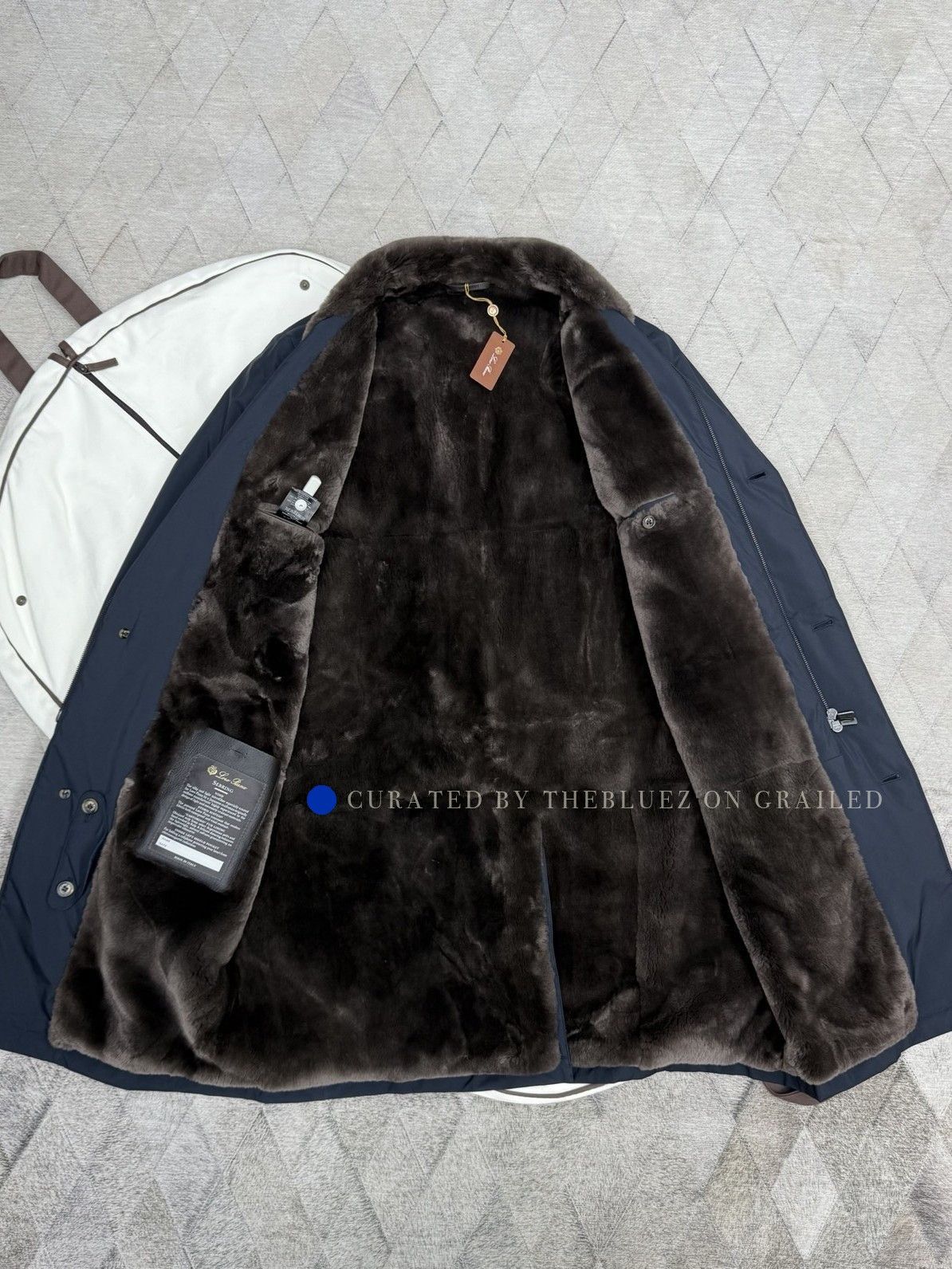 Loro Piana Blue Fur Collar Long Coat - Size M Size US M / EU 48-50 / 2 - 1 Preview