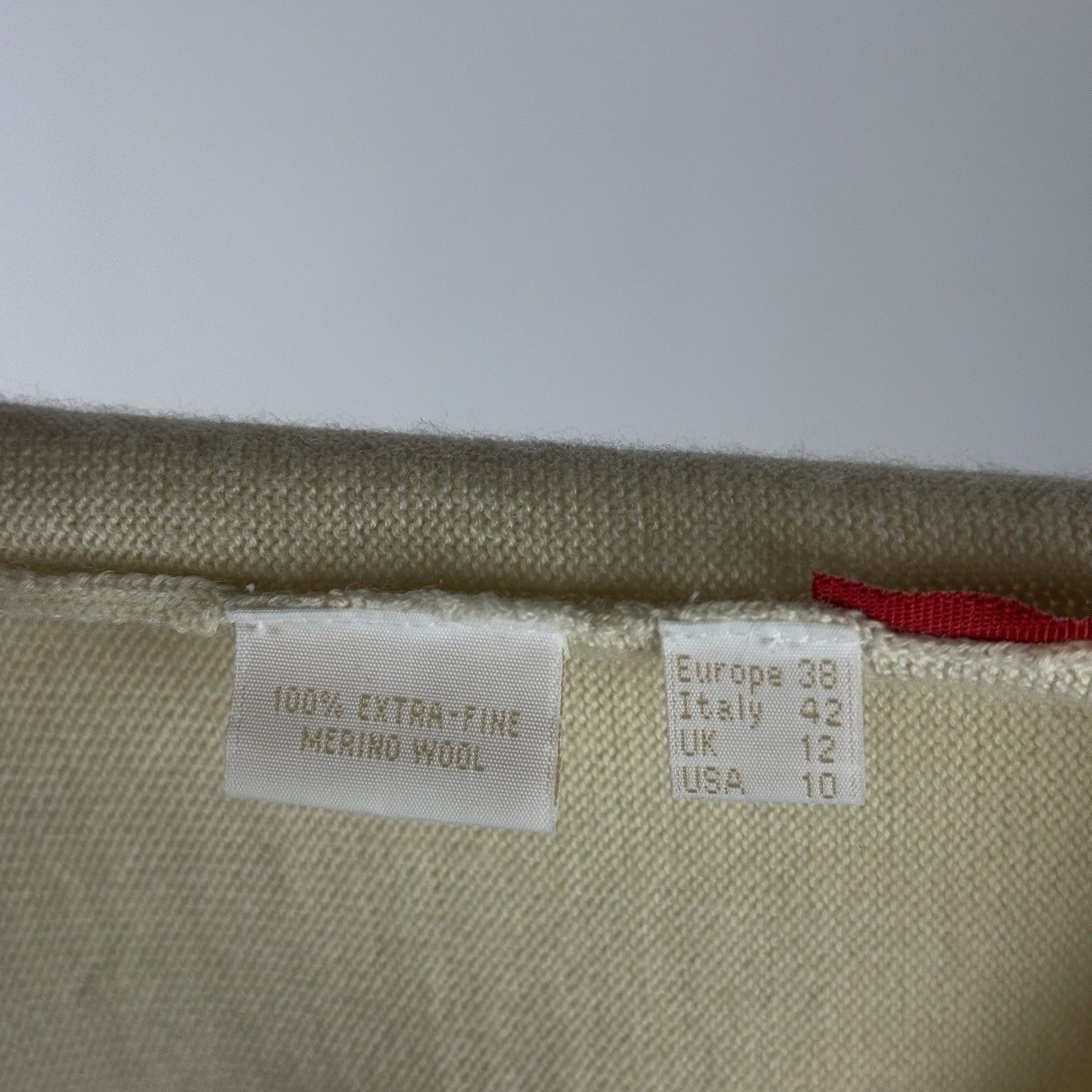 Bally Bally Woman V-neck Vintage Sweater Beige Merino Wool Size L / US 10 / IT 46 - 7 Thumbnail