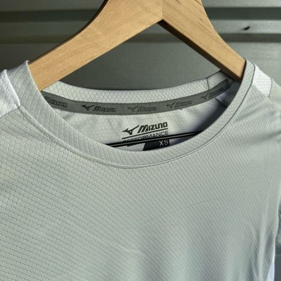 Mizuno NWT MIZUNO WOMEN’S CREWNECK JERSEY GRAY/WHITE SZ EXTRA SMALL Size XS / US 0-2 / IT 36-38 - 3 Thumbnail