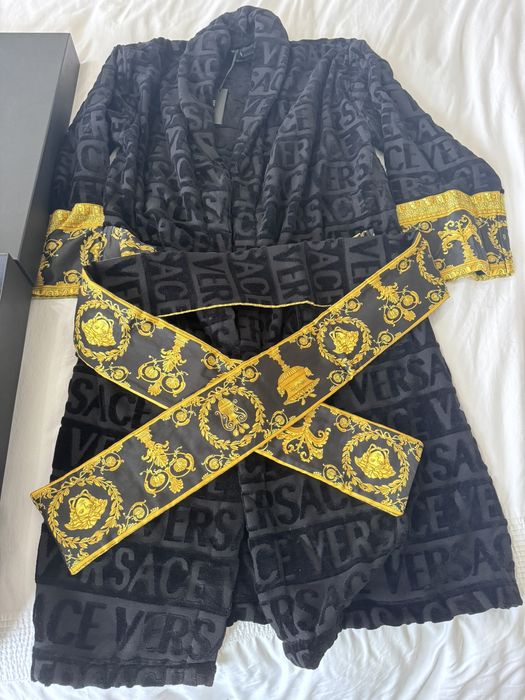 Versace Black Versace Robe - Brand New | Grailed