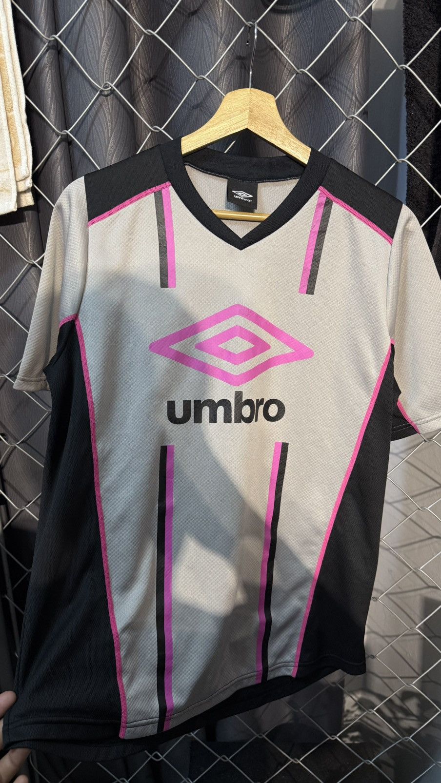 Umbro UMBRO JASPO GREY PINK JERSEY GRAPHIC Size US M / EU 48-50 / 2 - 2 Thumbnail