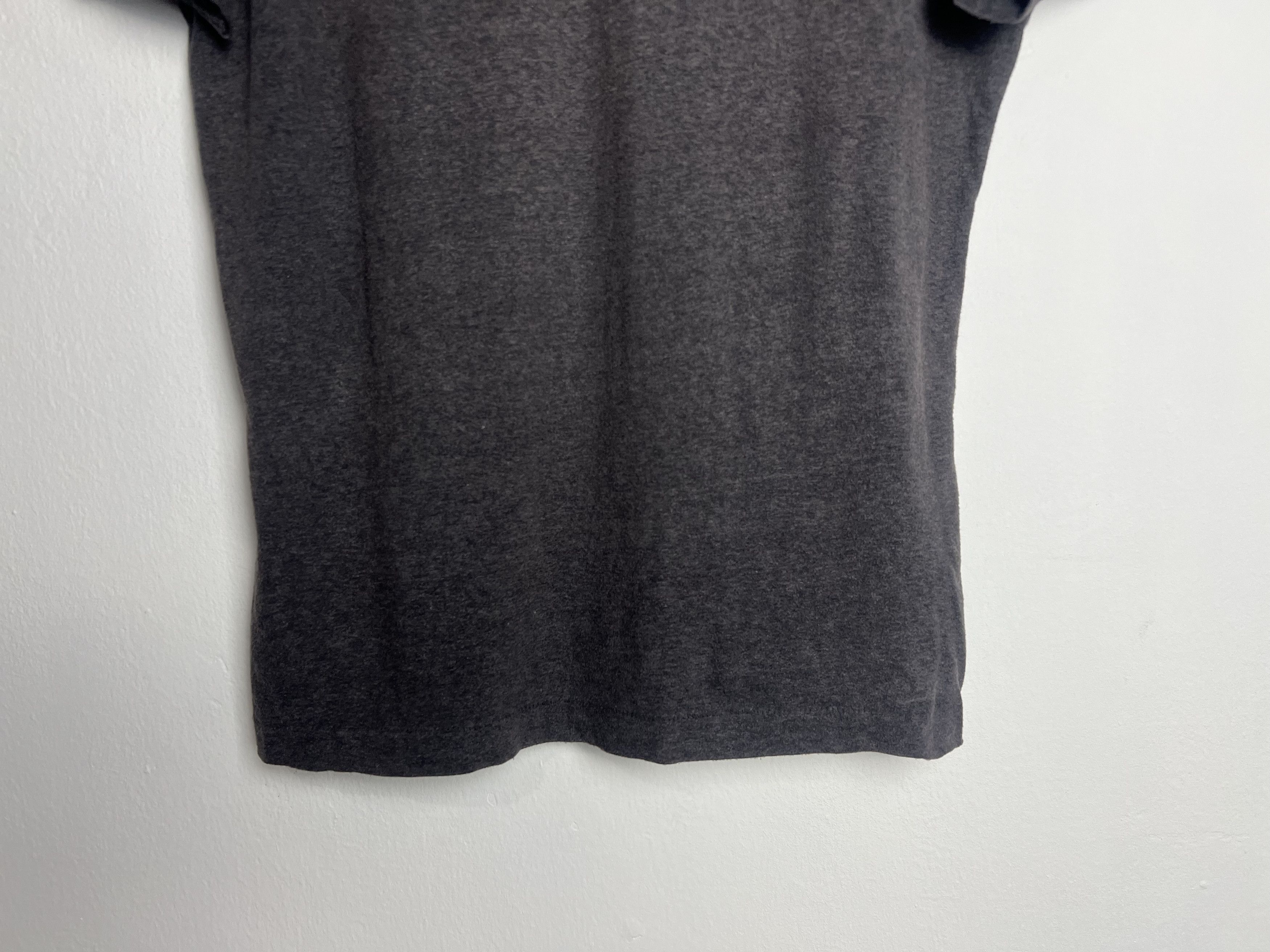 Avirex Avirex V Neck Tshirt Size US L / EU 52-54 / 3 - 6 Thumbnail