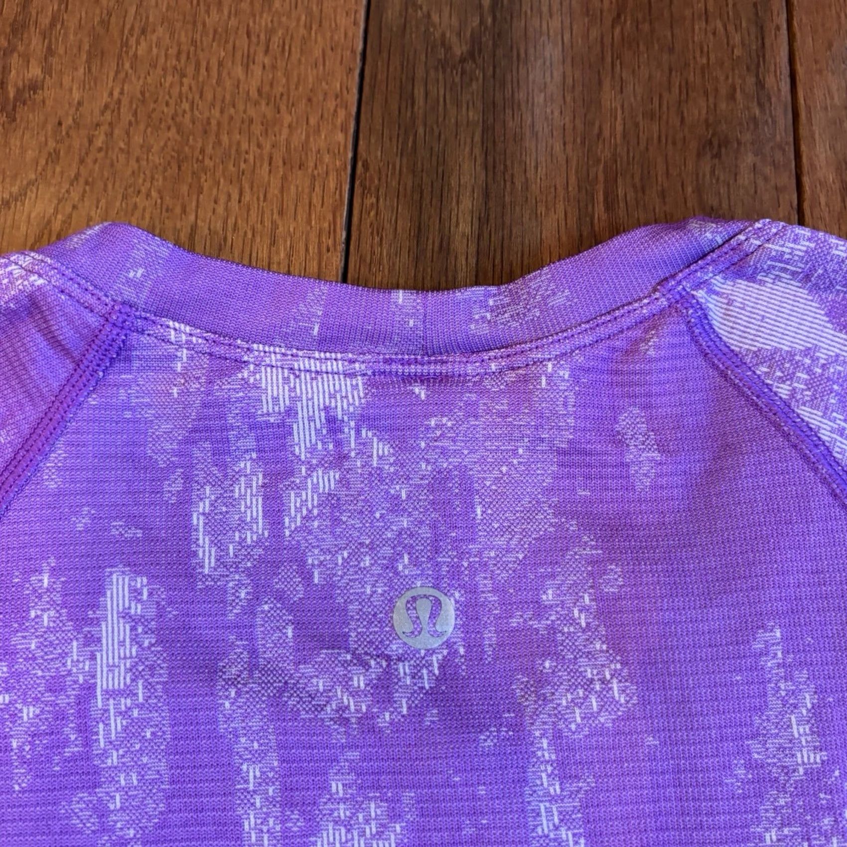 Lululemon Lululemon Womens Swiftly Tech Shirt 2.0 sz 8 Shadow Bloom Moonlit Magenta Size M / US 6-8 / IT 42-44 - 7 Thumbnail