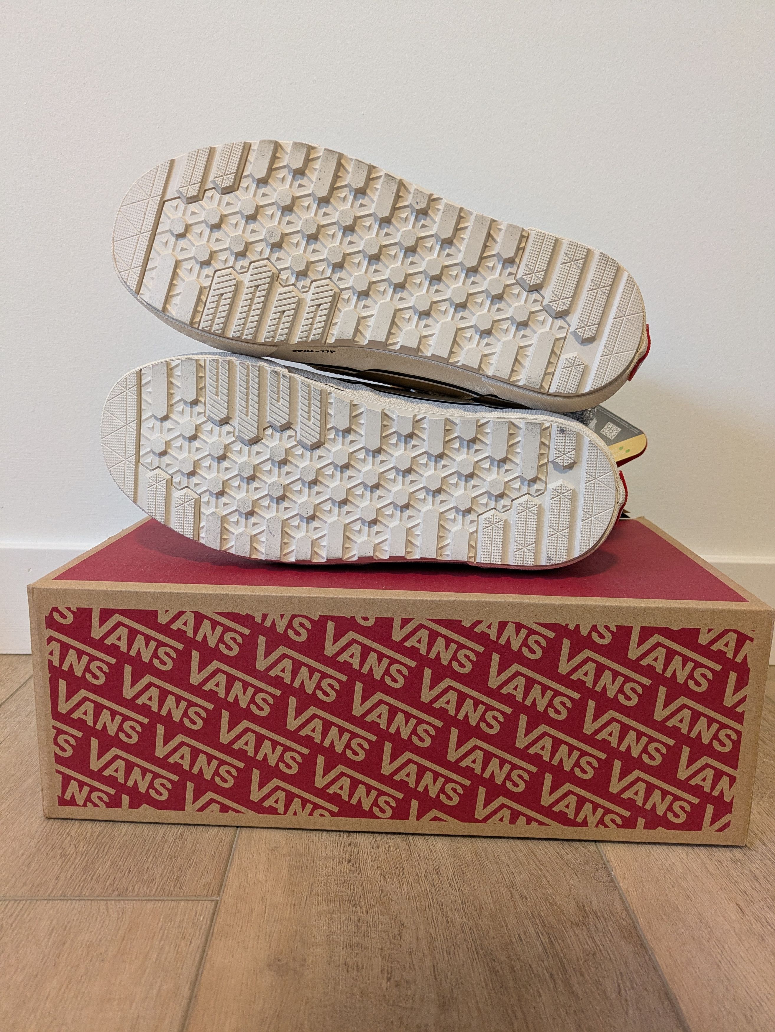 Vans Sk8-Hi DR MTE-2 Shoes - Unisex Size US 8.5 / EU 41-42 - 5 Thumbnail