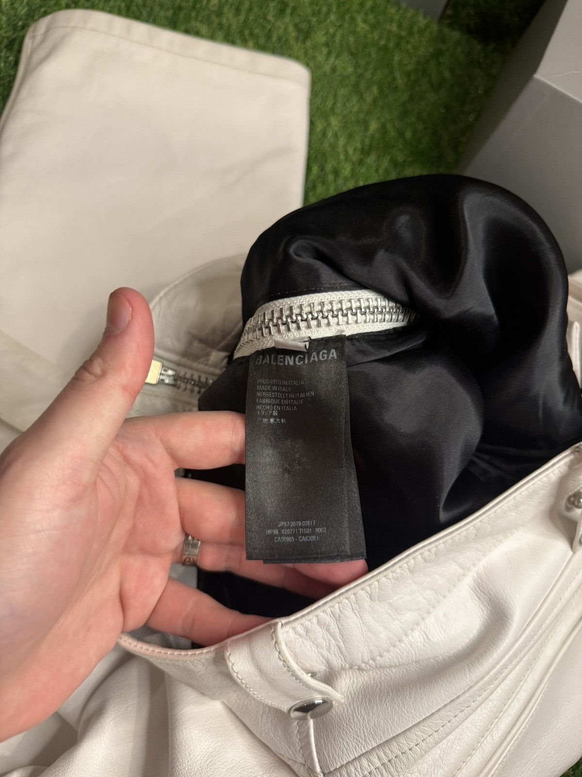 Balenciaga Balenciaga SS20 Look33 RUNWAY White Calf Leather Fetish Pant Size US 28 / EU 44 - 19 Thumbnail