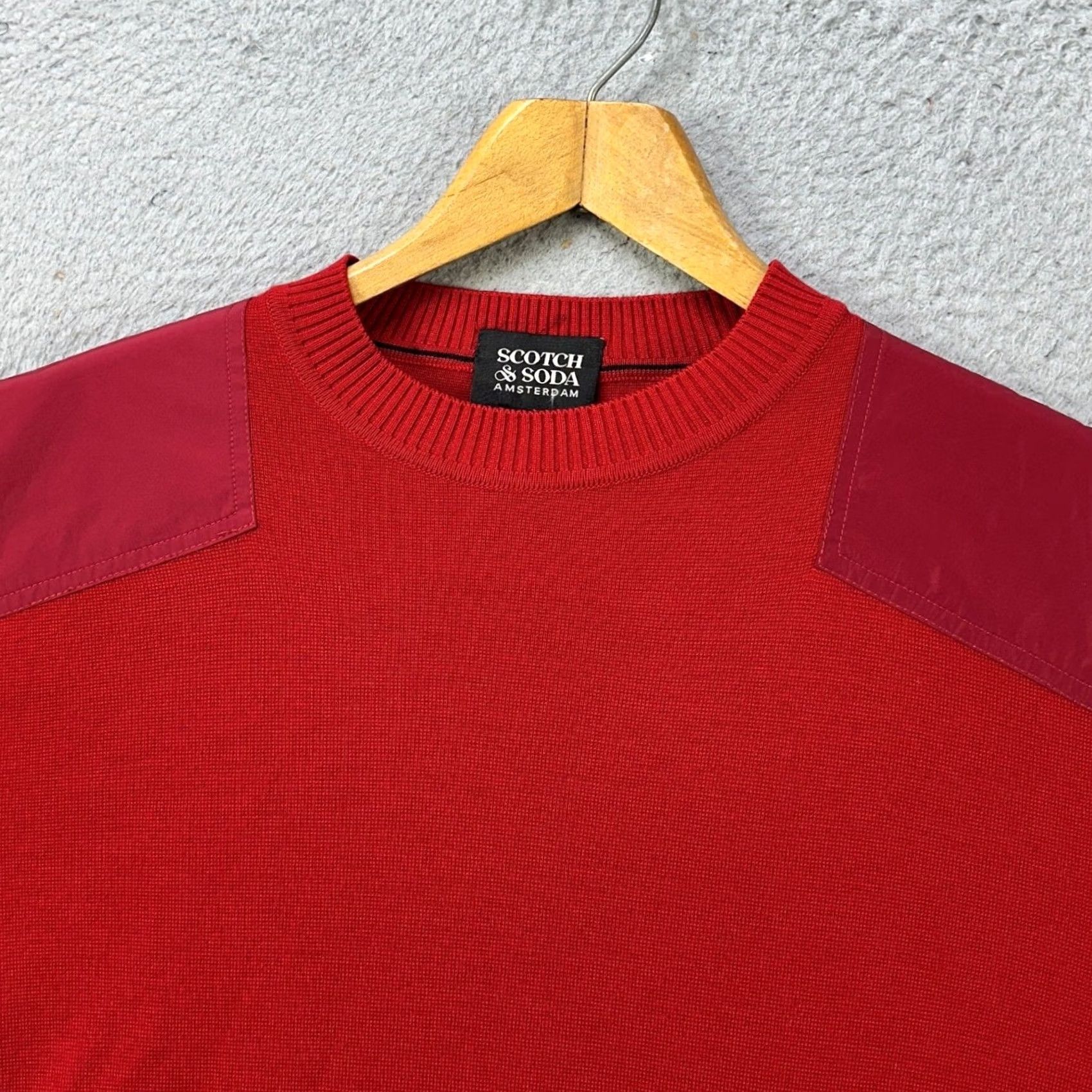 Scotch & Soda Scotch & Soda Merino Wool Blend Sweater Crewneck Mens Medium Red Shoulder Patch Size US M / EU 48-50 / 2 - 6 Thumbnail