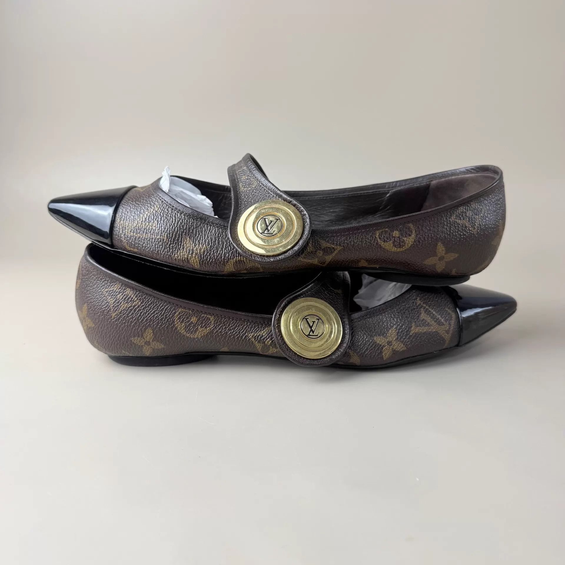 Louis Vuitton LV Monogram Gold Allover Low Heels 37 95 YLP4902 Size US 6.5 / IT 36.5 - 4 Thumbnail