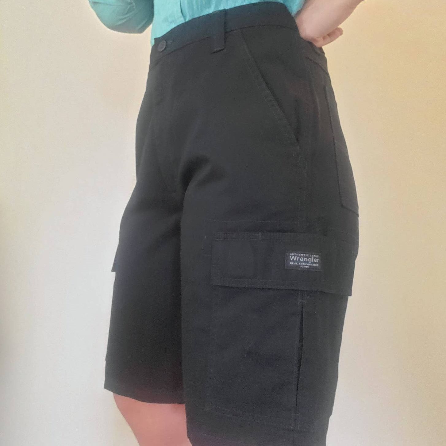 Wrangler Mens Black Wrangler Cargo Pocket Shorts 32 Size US 32 / EU 48 - 2 Thumbnail